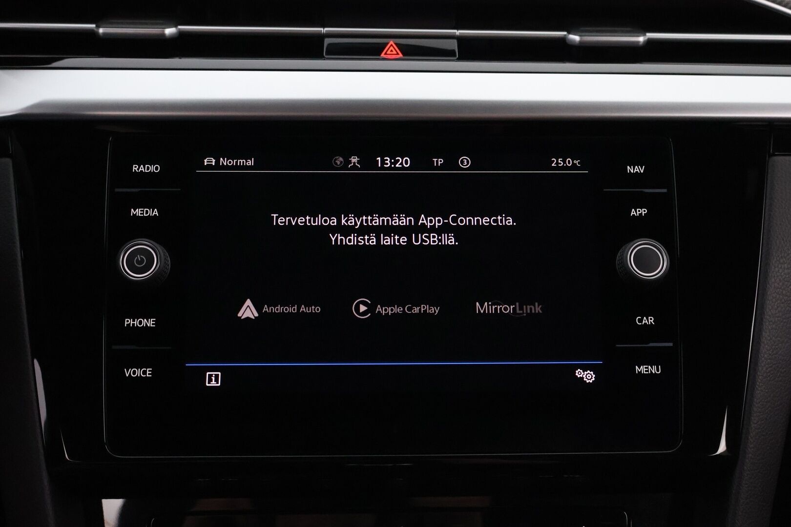 Volkswagen Arteon 2022 Shooting Brake R-Line eHybrid 160 kW DSG-automaatti - Adapt.Vakkari / Lisälämmitin / Digimittaristo / Vetokoukku / Nahka-Alcantara / Adapt.LED / Peruutuskamera / Supervarusteet!