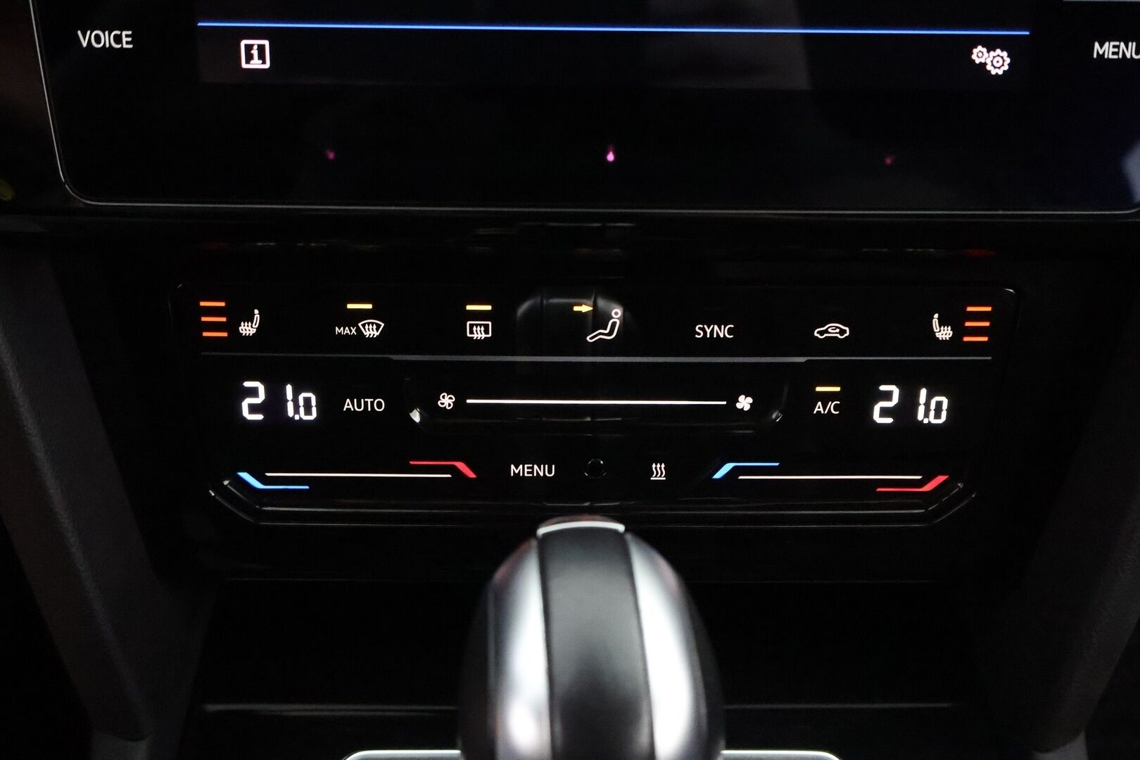 Volkswagen Arteon 2022 Shooting Brake R-Line eHybrid 160 kW DSG-automaatti - Adapt.Vakkari / Lisälämmitin / Digimittaristo / Vetokoukku / Nahka-Alcantara / Adapt.LED / Peruutuskamera / Supervarusteet!