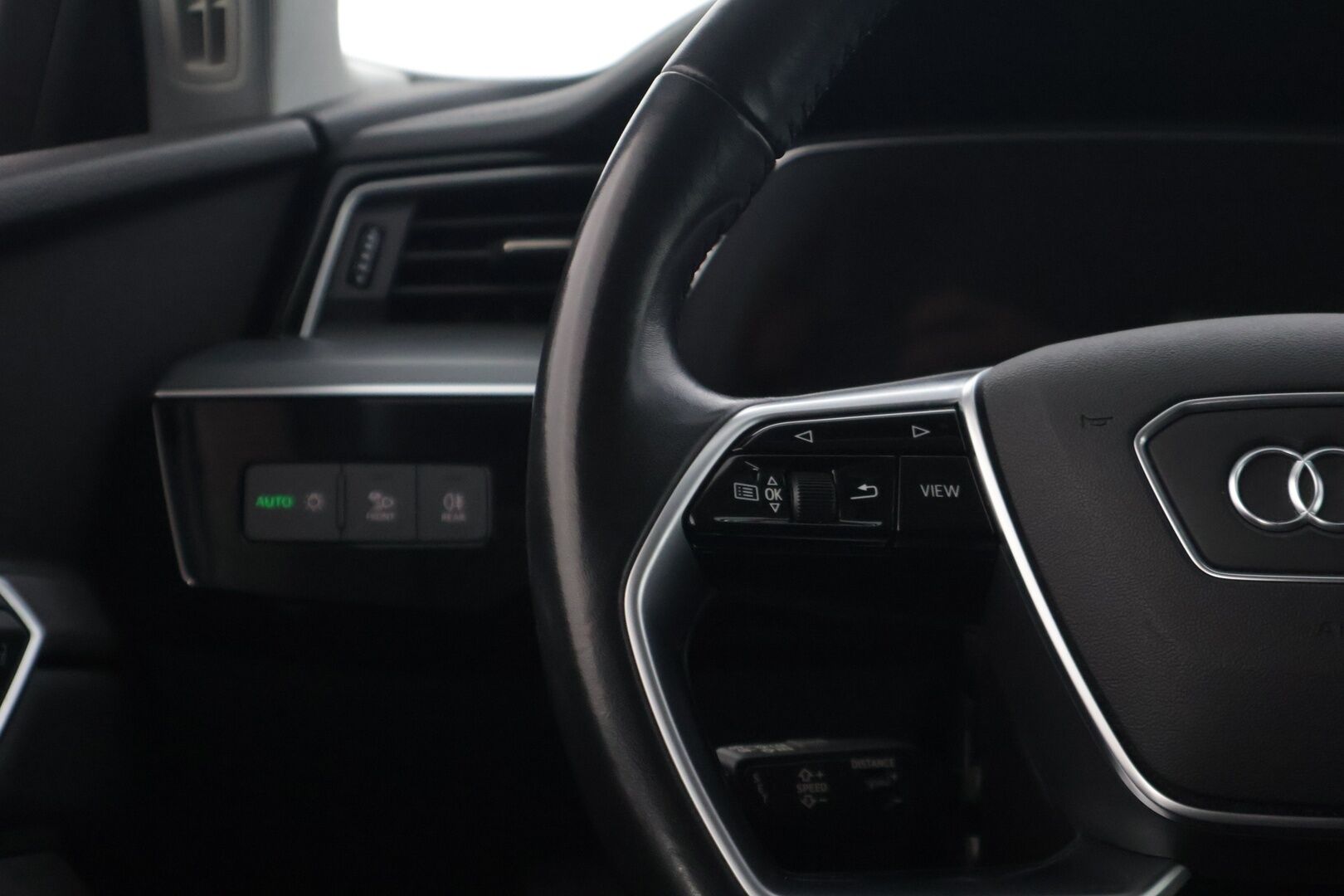 Audi e-tron 2020 E-TRON 50 quattro *ACC / Muistipenkki / P. Kamera / Nahkasisusta / Ilma-alusta* - Juuri saapunut! / Kahdet renkaat alumiinivanteilla!