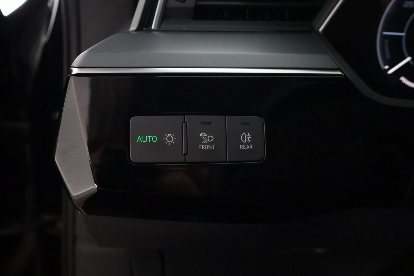 Audi e-tron 2020 E-TRON 50 quattro *ACC / Muistipenkki / P. Kamera / Nahkasisusta / Ilma-alusta* - Kahdet renkaat alumiinivanteilla! - HULLUT AVAJAISHULINAT KORKOTARJOUS 3,29 %