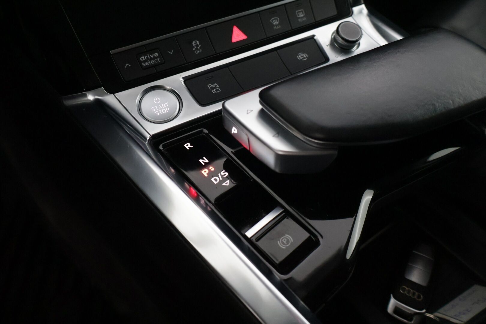 Audi e-tron 2020 E-TRON 50 quattro *ACC / Muistipenkki / P. Kamera / Nahkasisusta / Ilma-alusta* - Kahdet renkaat alumiinivanteilla! - HULLUT AVAJAISHULINAT KORKOTARJOUS 3,29 %