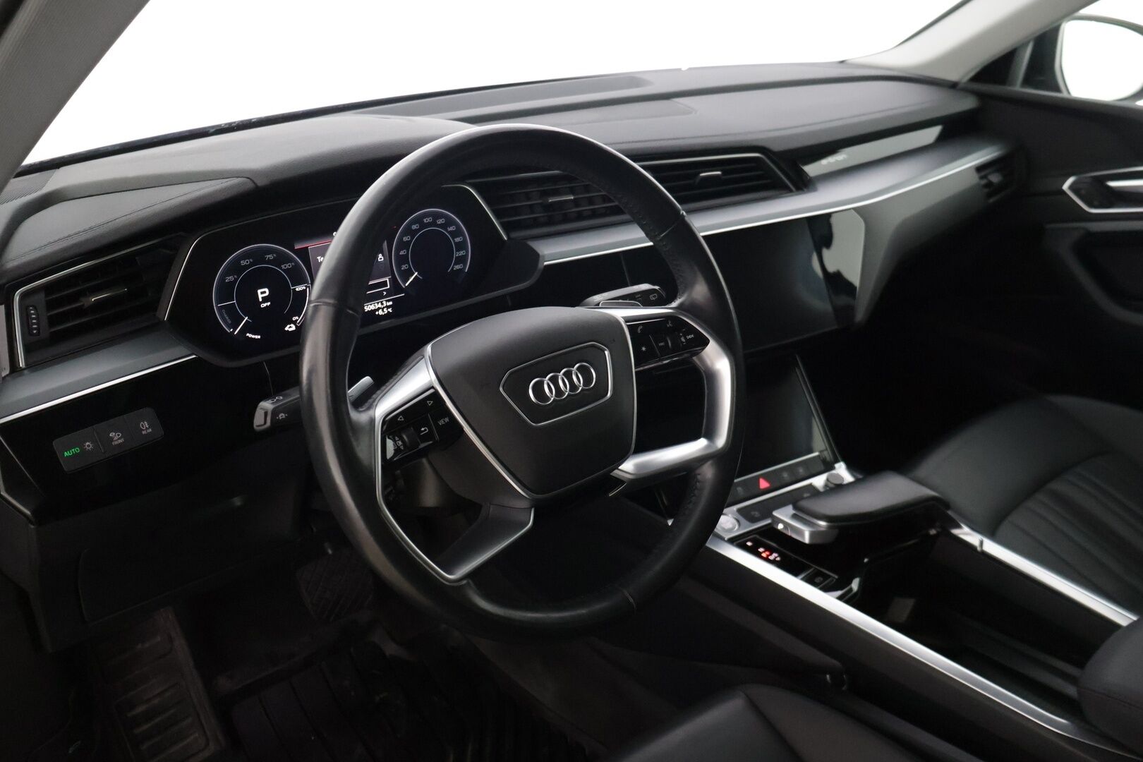 Audi e-tron 2020 E-TRON 50 quattro *ACC / Muistipenkki / P. Kamera / Nahkasisusta / Ilma-alusta* - Kahdet renkaat alumiinivanteilla! - HULLUT AVAJAISHULINAT KORKOTARJOUS 3,29 %