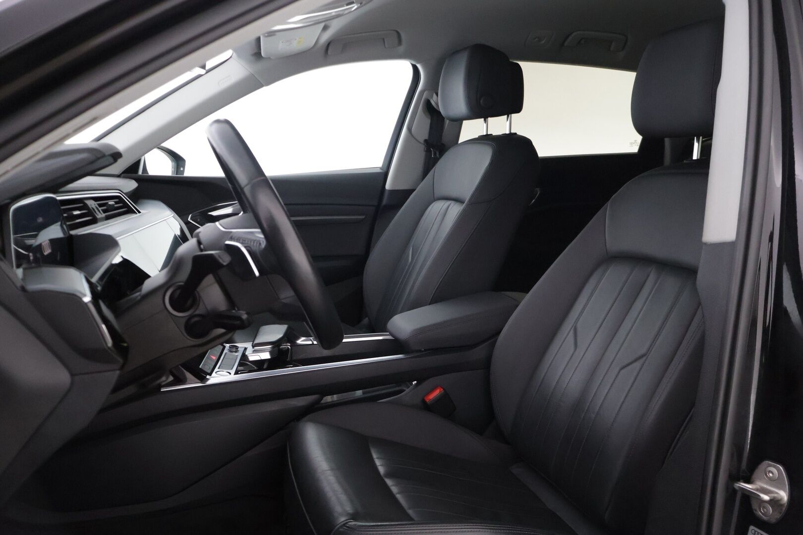 Audi e-tron 2020 E-TRON 50 quattro *ACC / Muistipenkki / P. Kamera / Nahkasisusta / Ilma-alusta* - Juuri saapunut! / Kahdet renkaat alumiinivanteilla!