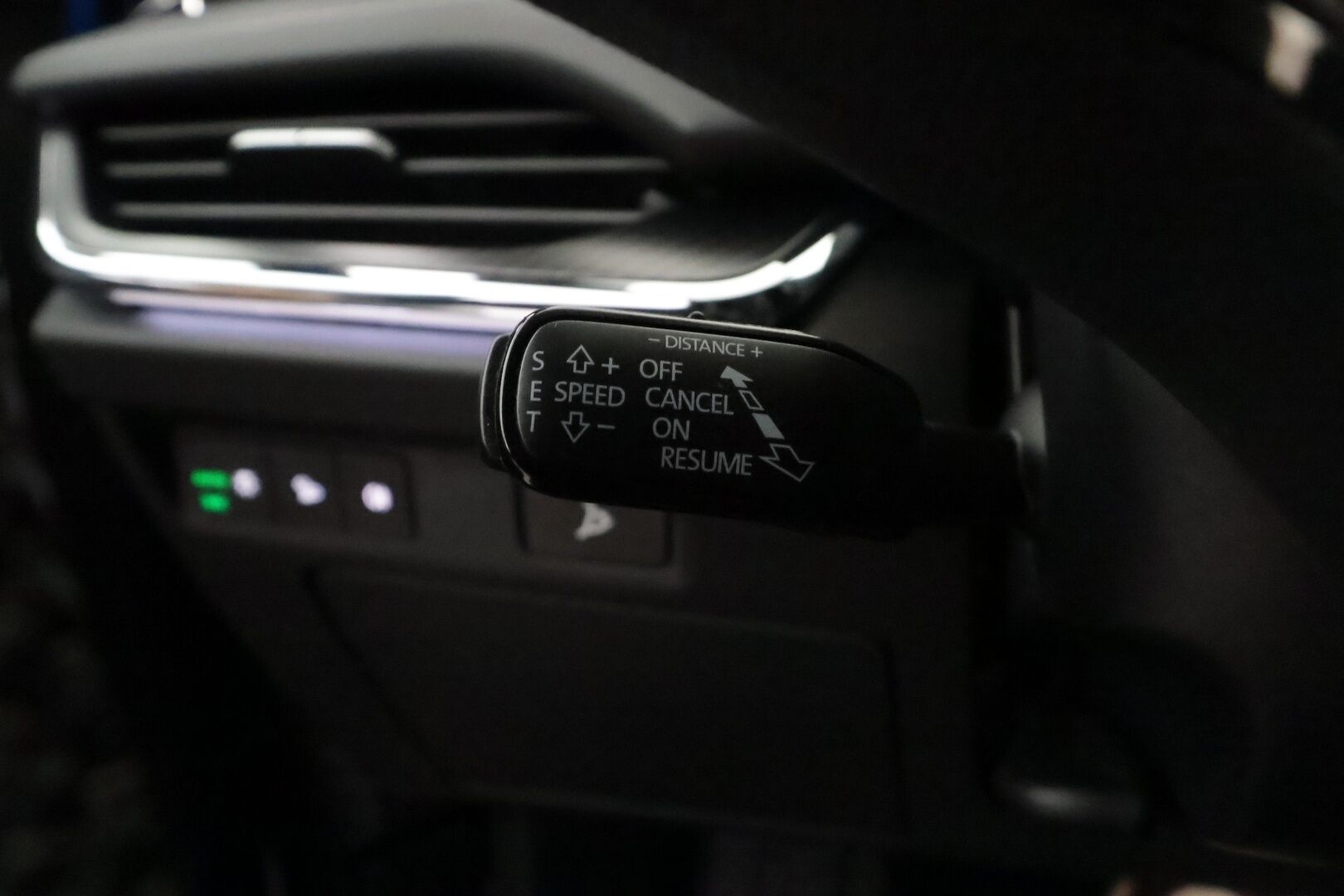 Skoda Enyaq 2023 80x 4x4 SportLine iV - | ACC | ILP | P.Kamera | Puolinahat | Ratinlämmitys | Digimittaristo | Keyless | Apple&Android | 1.Om Suomi-auto | Kahdet Renkaat | Merkkihuollettu |
