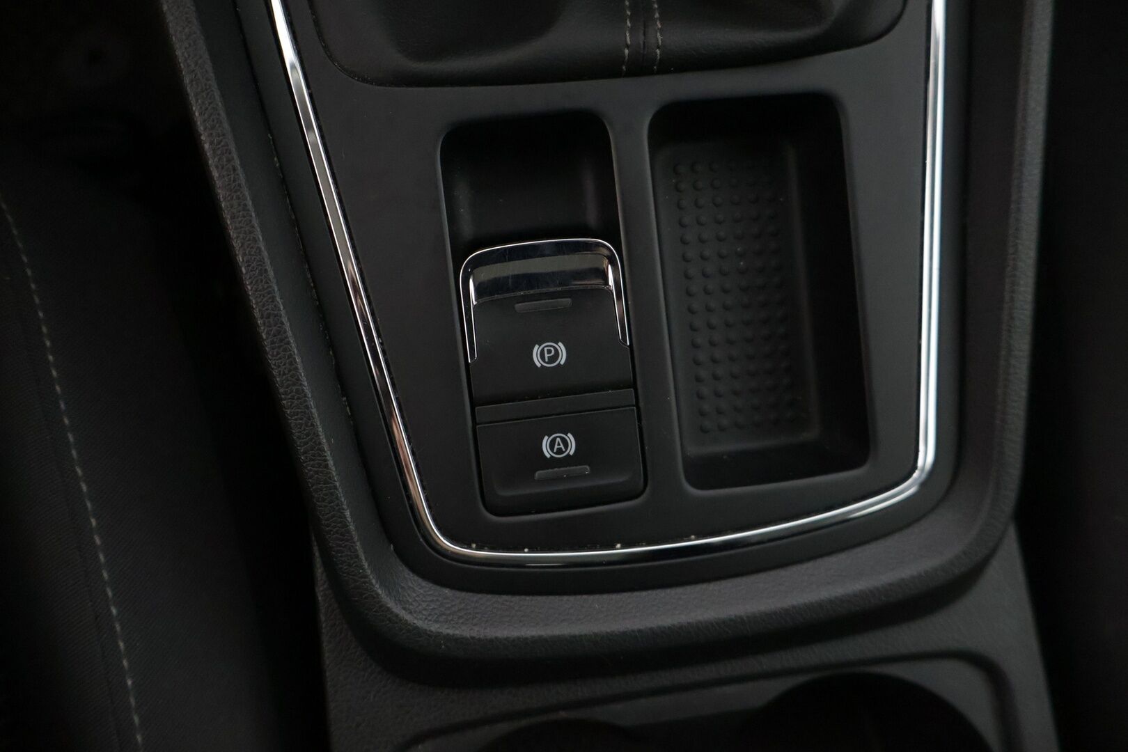 Seat Leon 2019 Leon1,5 TGI 131 Style * Lohko / Etu- ja takatutkat / Bluetooth / LED /  2x renkaat * - * Pienikulutuksinen / Jakohihna vaihdettu 02/2026 / Siistikuntoinen / Särmät huollot / 2x renkaat vanteineen *