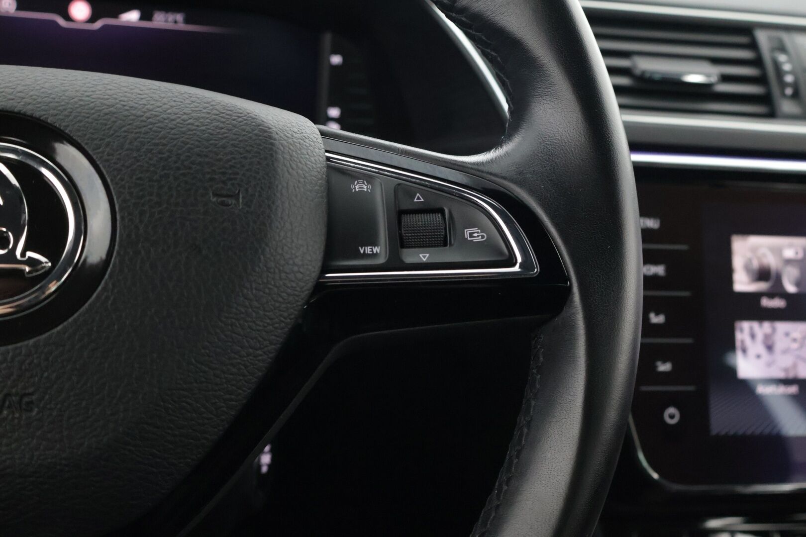 Skoda Superb 2020 Combi 1,4 TSI PHEV L&K iV DSG * Webasto / Adapt. Vak / 360 kamera / LED / Keyless / S-Kontti / S-Koukku * - Hyvä huoltohistoria / Katsastettu 8/25 / Hyvä maalipinta *