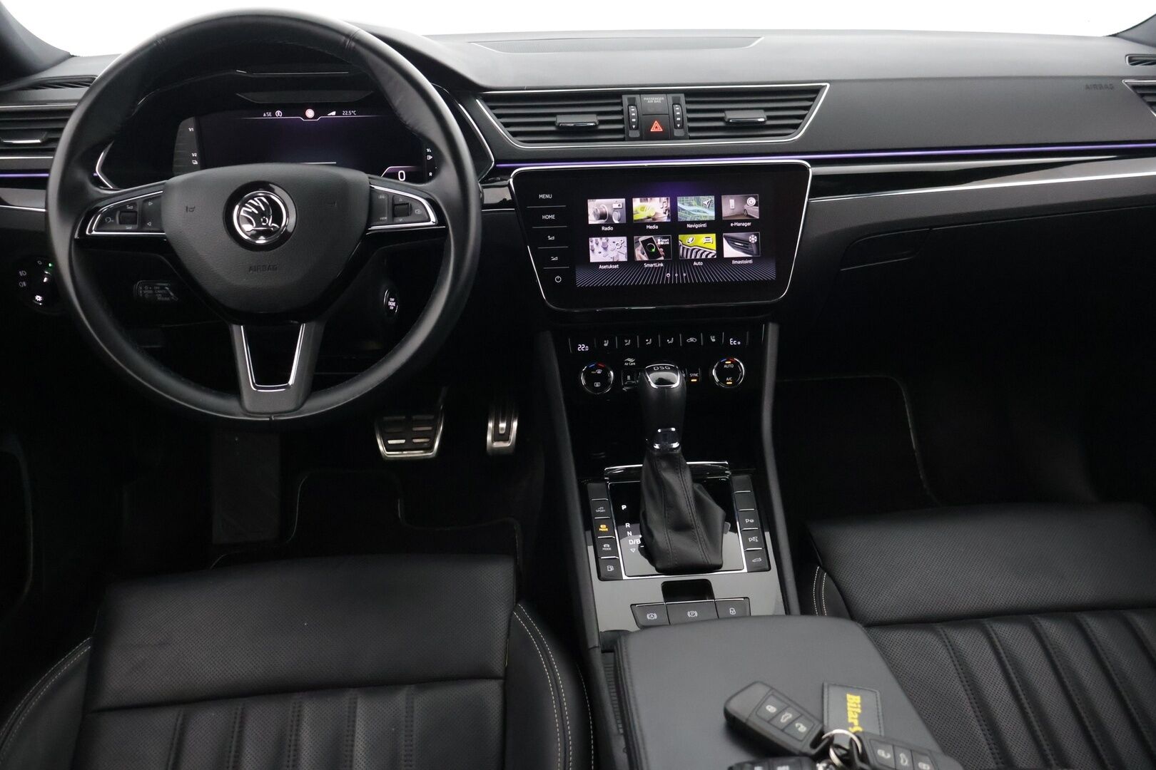 Skoda Superb 2020 Combi 1,4 TSI PHEV L&K iV DSG * Webasto / Adapt. Vak / 360 kamera / LED / Keyless / S-Kontti / S-Koukku * - Hyvä huoltohistoria / Katsastettu 8/25 / Hyvä maalipinta *