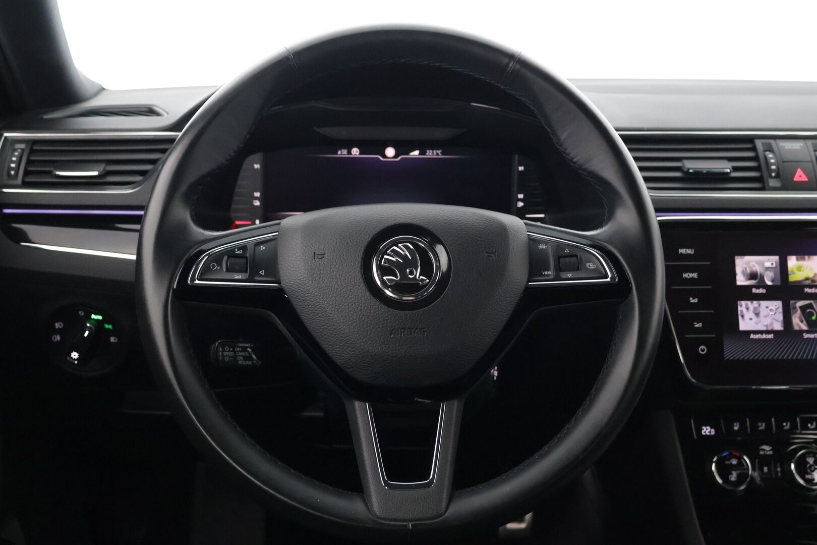 Skoda Superb 2020 Combi 1,4 TSI PHEV L&K iV DSG * Webasto / Adapt. Vak / 360 kamera / LED / Keyless / S-Kontti / S-Koukku * - Hyvä huoltohistoria / Katsastettu 8/25 / Hyvä maalipinta *