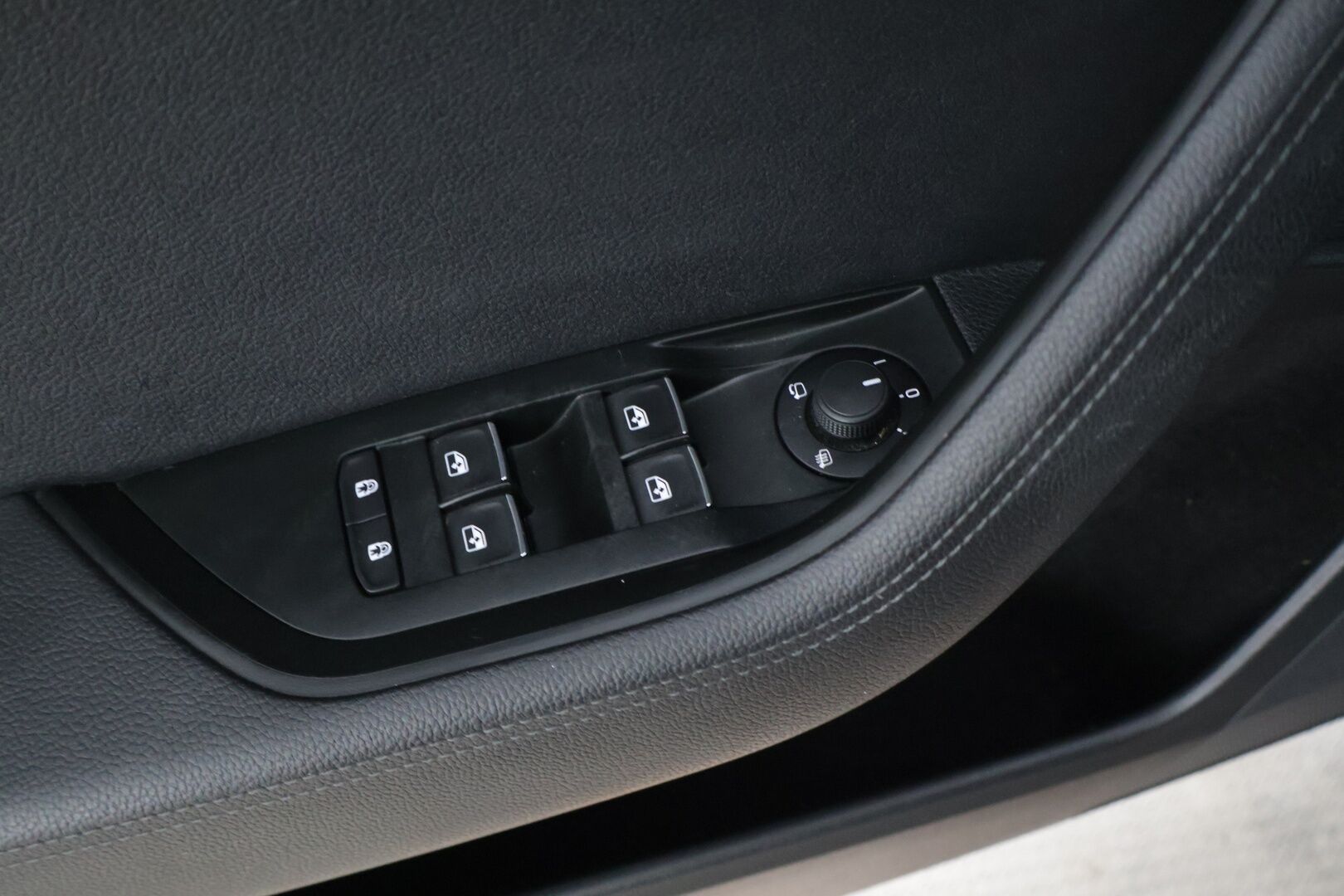 Skoda Superb 2020 Combi 1,4 TSI PHEV L&K iV DSG * Webasto / Adapt. Vak / 360 kamera / LED / Keyless / S-Kontti / S-Koukku * - Hyvä huoltohistoria / Katsastettu 8/25 / Hyvä maalipinta *