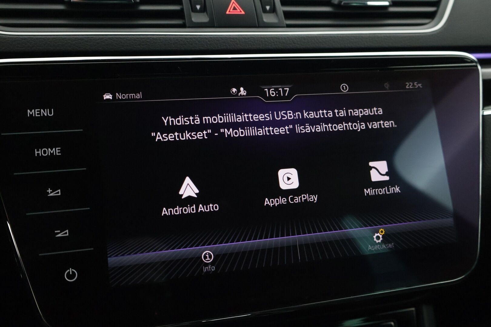 Skoda Superb 2020 Combi 1,4 TSI PHEV L&K iV DSG * Webasto / Adapt. Vak / 360 kamera / LED / Keyless / S-Kontti / S-Koukku * - Hyvä huoltohistoria / Katsastettu 8/25 / Hyvä maalipinta *