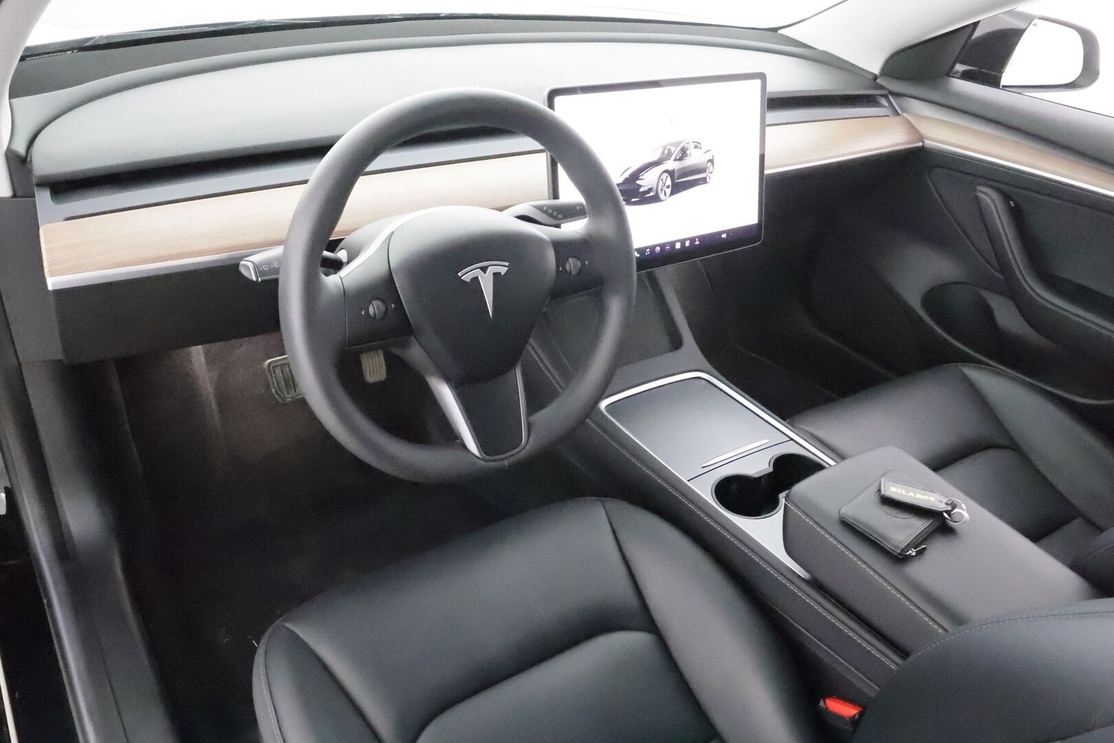 Tesla Model 3 2023 Long-Range RWD * Lasikatto / ILP / ACC / Matrix-LED / Muistipenkki / Navi / Kaistavahti / Keyless * - 1-om Suomi-auto / Kahdet renkaat