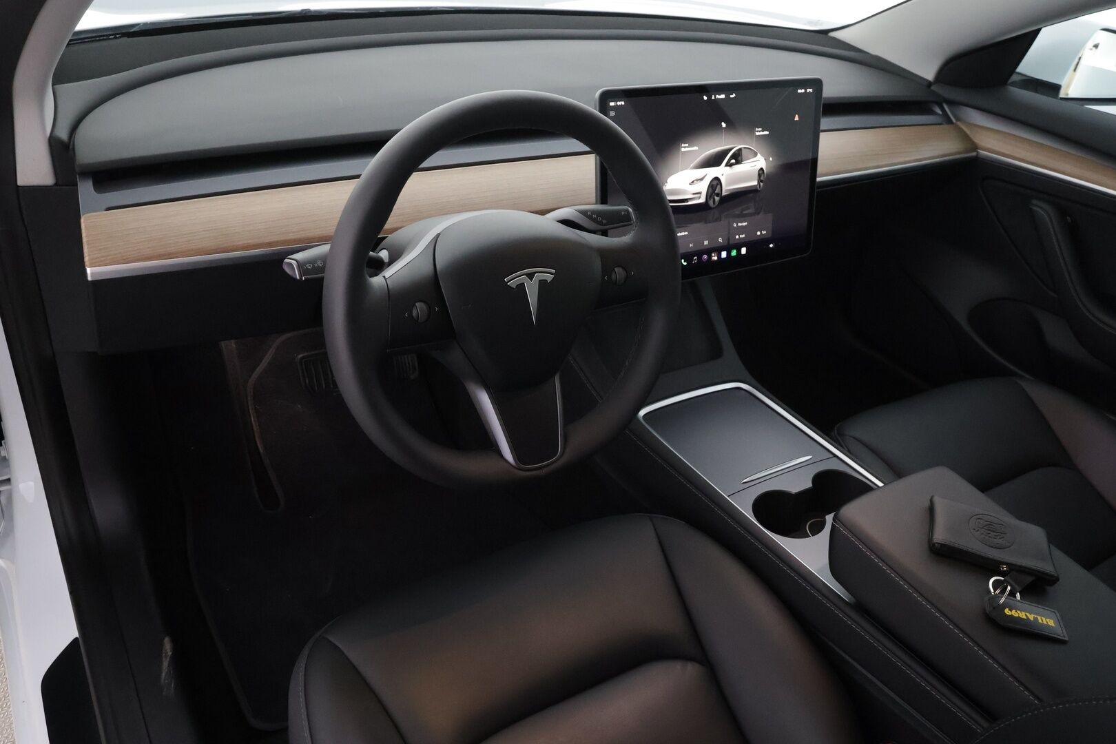 Tesla Model 3 2023 Long Range - | ACC | ILP | Ryzen | Matrix | Lasikatto | Muistipenkki | Sähkönahat | P.kamera | Autosteer | Sähk. takaluukku | 2x renkaat aluin | 1-om suomiauto | ALV | 