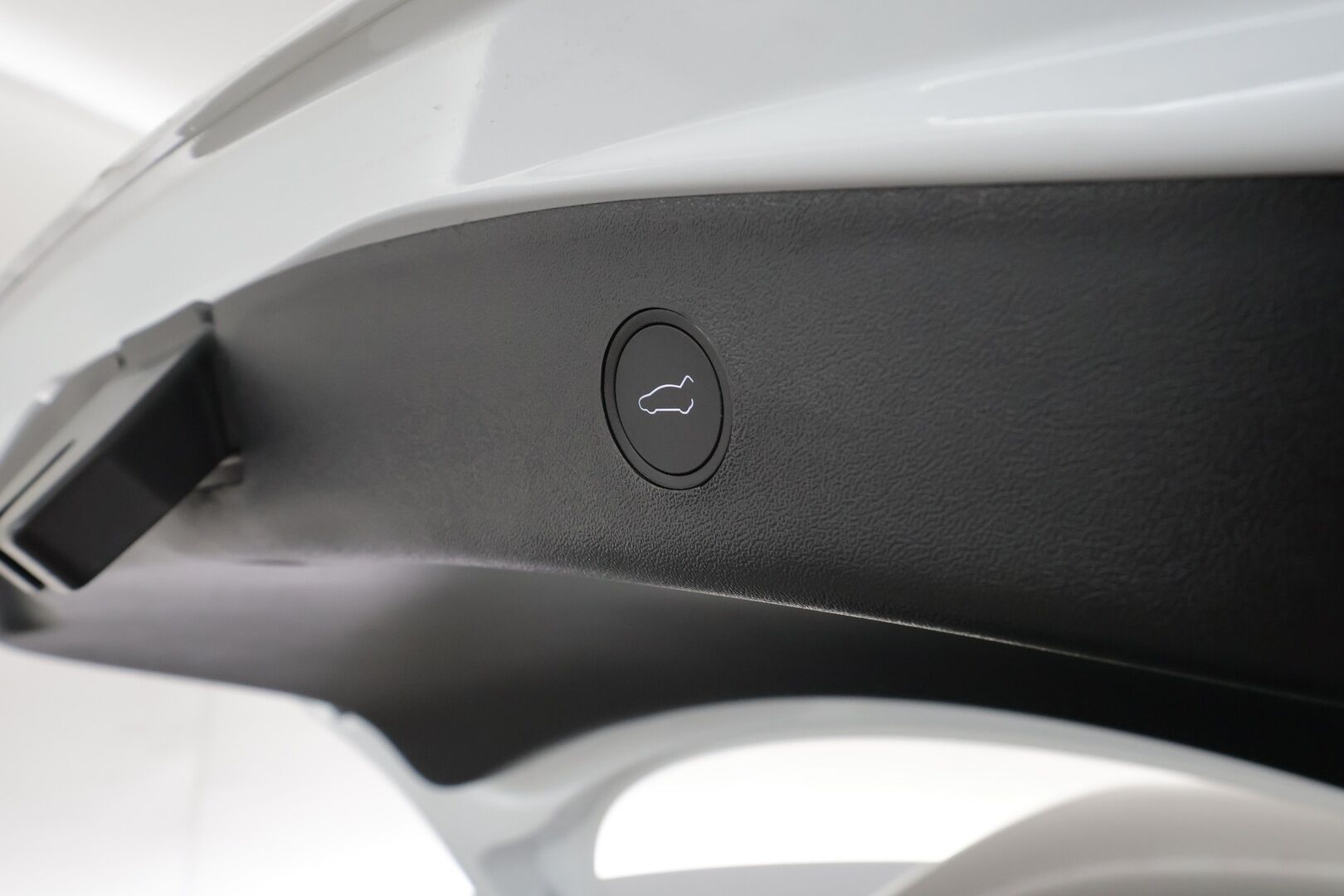 Tesla Model 3 2023 Long Range - | ACC | ILP | Ryzen | Matrix | Lasikatto | Muistipenkki | Sähkönahat | P.kamera | Autosteer | Sähk. takaluukku | 2x renkaat aluin | 1-om suomiauto | ALV | 