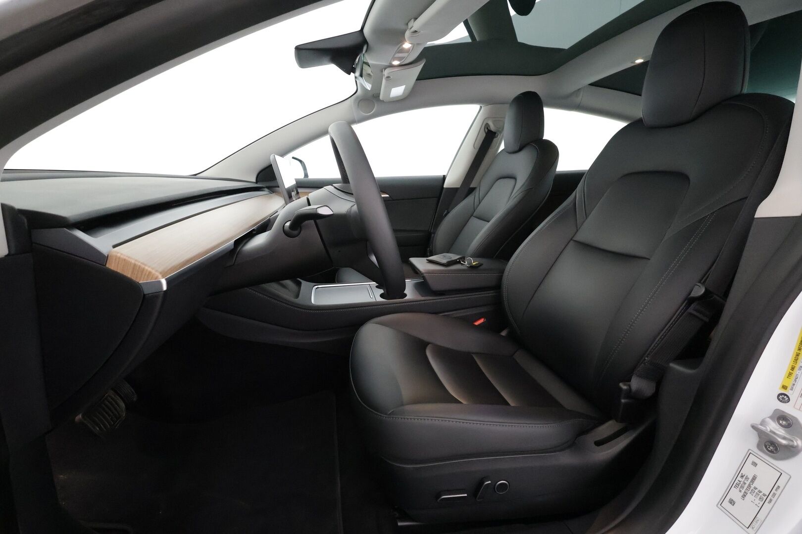 Tesla Model 3 2023 Long Range - | ACC | ILP | Ryzen | Matrix | Lasikatto | Muistipenkki | Sähkönahat | P.kamera | Autosteer | Sähk. takaluukku | 2x renkaat aluin | 1-om suomiauto | ALV | 