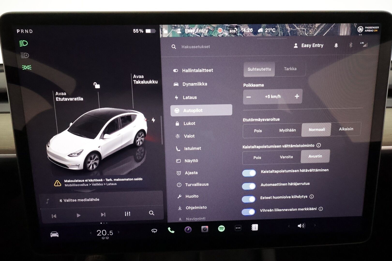 Tesla Model Y 2023 RWD **Lasikatto / ILP / Koukku / ACC / Matrix-LED / P.Kamera / Muistipenkki / Premium Audio / Navi / Kaistavahti** - 3,99 % KORKOTARJOUS TÄHÄN AUTOON 14.9. ASTI! - 1-om Suomi-auto / Kahdet Renkaat
