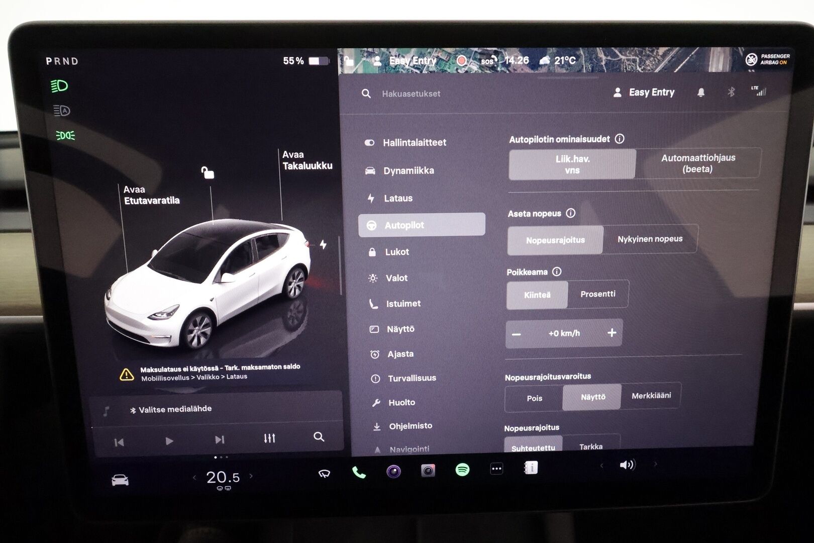 Tesla Model Y 2023 RWD **Lasikatto / ILP / Koukku / ACC / Matrix-LED / P.Kamera / Muistipenkki / Premium Audio / Navi / Kaistavahti** - 3,99 % KORKOTARJOUS TÄHÄN AUTOON 14.9. ASTI! - 1-om Suomi-auto / Kahdet Renkaat