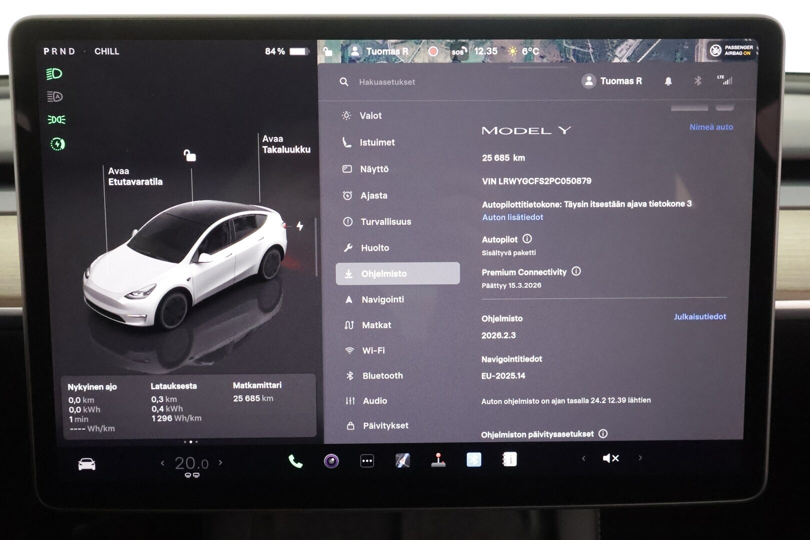 Tesla Model Y 2023 RWD * Koukku / ILP / ACC / Lasikatto / Premium Audio / P.Kamera / Matrix-LED / Muistipenkki / Kaistavahti * - 1-om Suomi-auto / Kahdet renkaat aluvanteilla