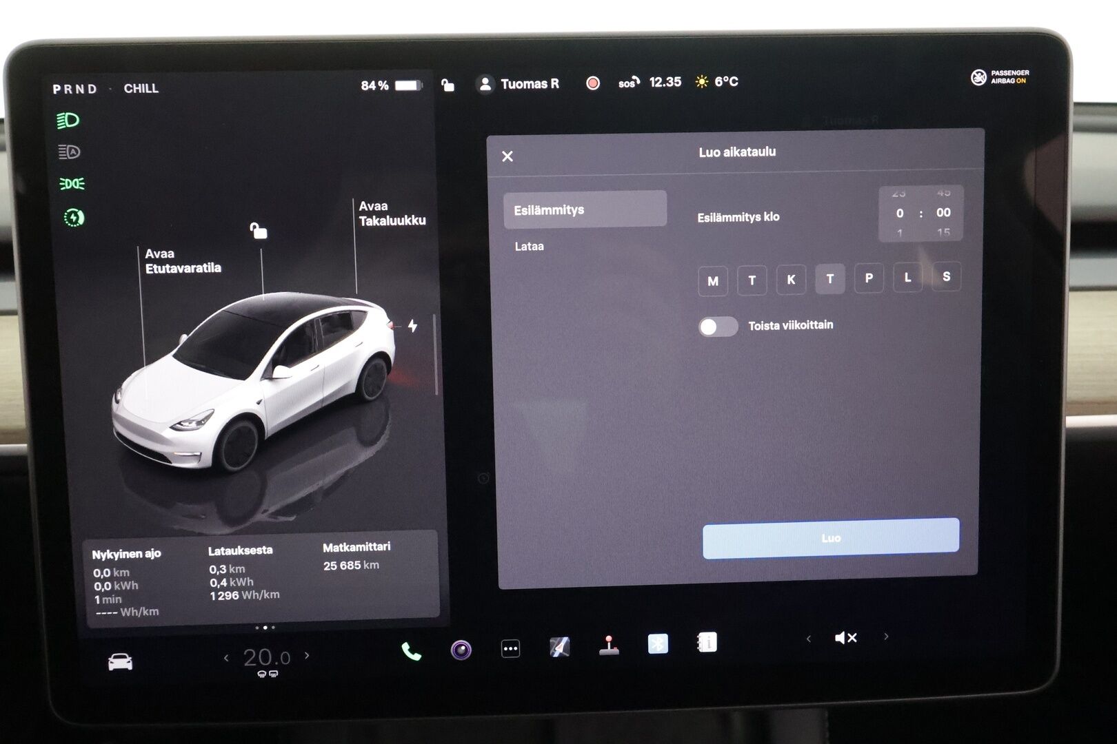 Tesla Model Y 2023 RWD * Koukku / ILP / ACC / Lasikatto / Premium Audio / P.Kamera / Matrix-LED / Muistipenkki / Kaistavahti * - 1-om Suomi-auto / Kahdet renkaat aluvanteilla