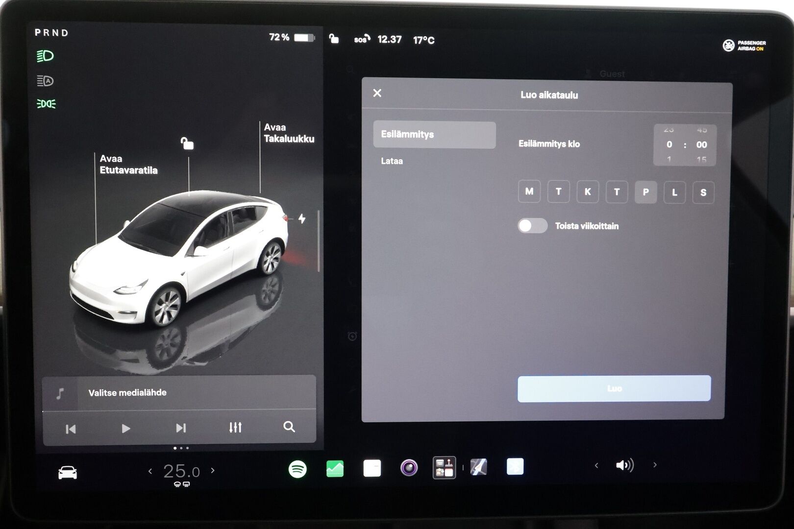 Tesla Model Y 2023 Long Range - | Koukku | ILP | Lasikatto | ACC | Matrix-LED | P.Kamera | Muistipenkki | Premium Audio | Navi | Kaistavahti | Keyless | 1-om Suomi-auto | Kahdet renkaat | 2x Latauskaapelit |
