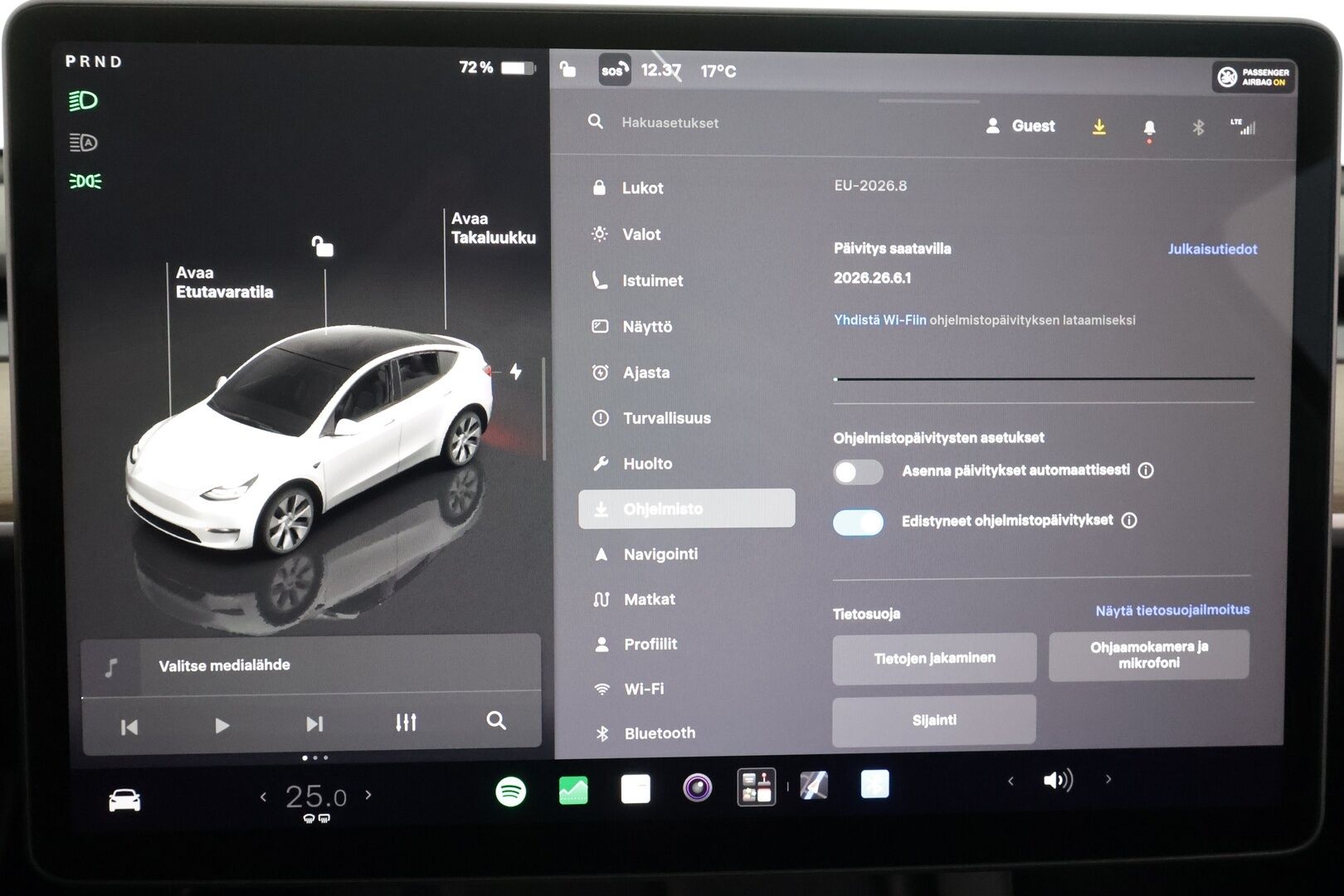 Tesla Model Y 2023 Long Range - | Koukku | ILP | Lasikatto | ACC | Matrix-LED | P.Kamera | Muistipenkki | Premium Audio | Navi | Kaistavahti | Keyless | 1-om Suomi-auto | Kahdet renkaat | 2x Latauskaapelit |