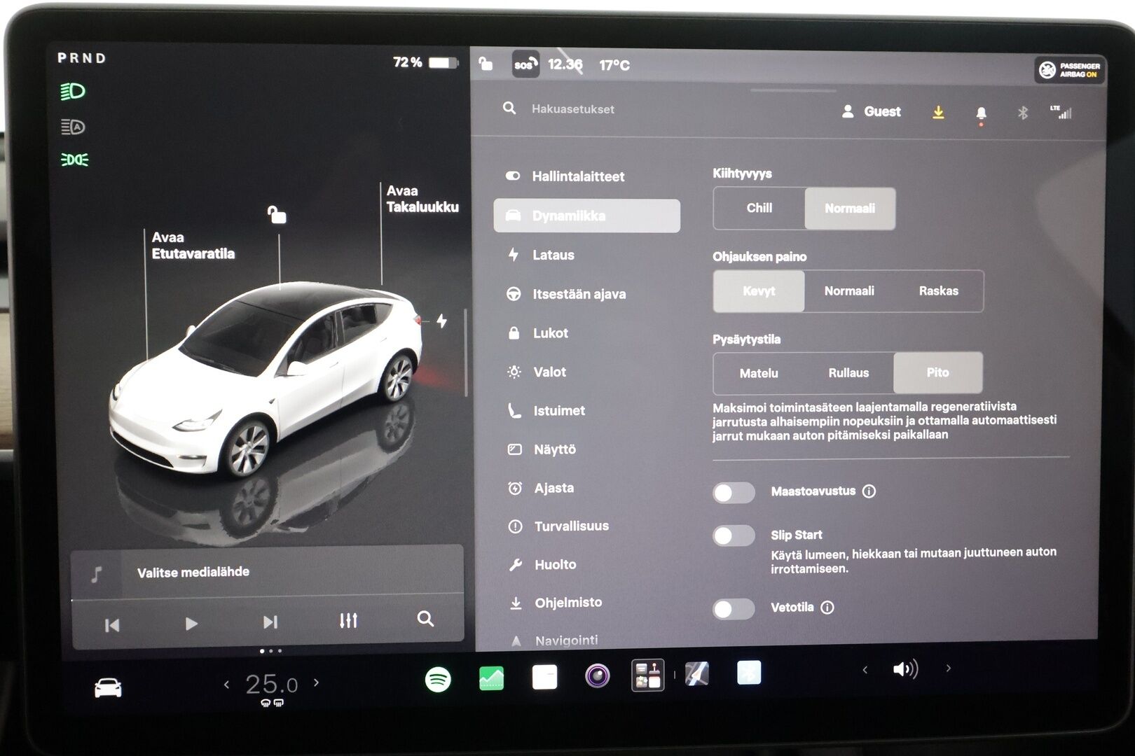 Tesla Model Y 2023 Long Range - | Koukku | ILP | Lasikatto | ACC | Matrix-LED | P.Kamera | Muistipenkki | Premium Audio | Navi | Kaistavahti | Keyless | 1-om Suomi-auto | Kahdet renkaat | 2x Latauskaapelit |
