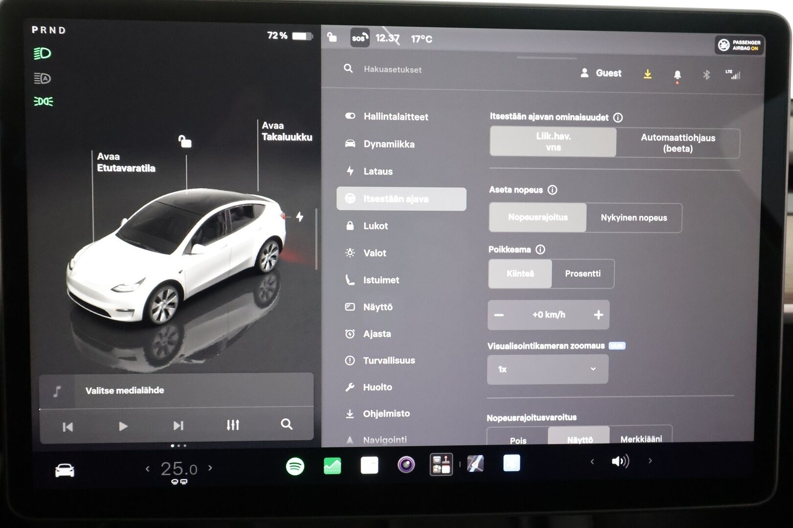 Tesla Model Y 2023 Long Range - | Koukku | ILP | Lasikatto | ACC | Matrix-LED | P.Kamera | Muistipenkki | Premium Audio | Navi | Kaistavahti | Keyless | 1-om Suomi-auto | Kahdet renkaat | 2x Latauskaapelit |