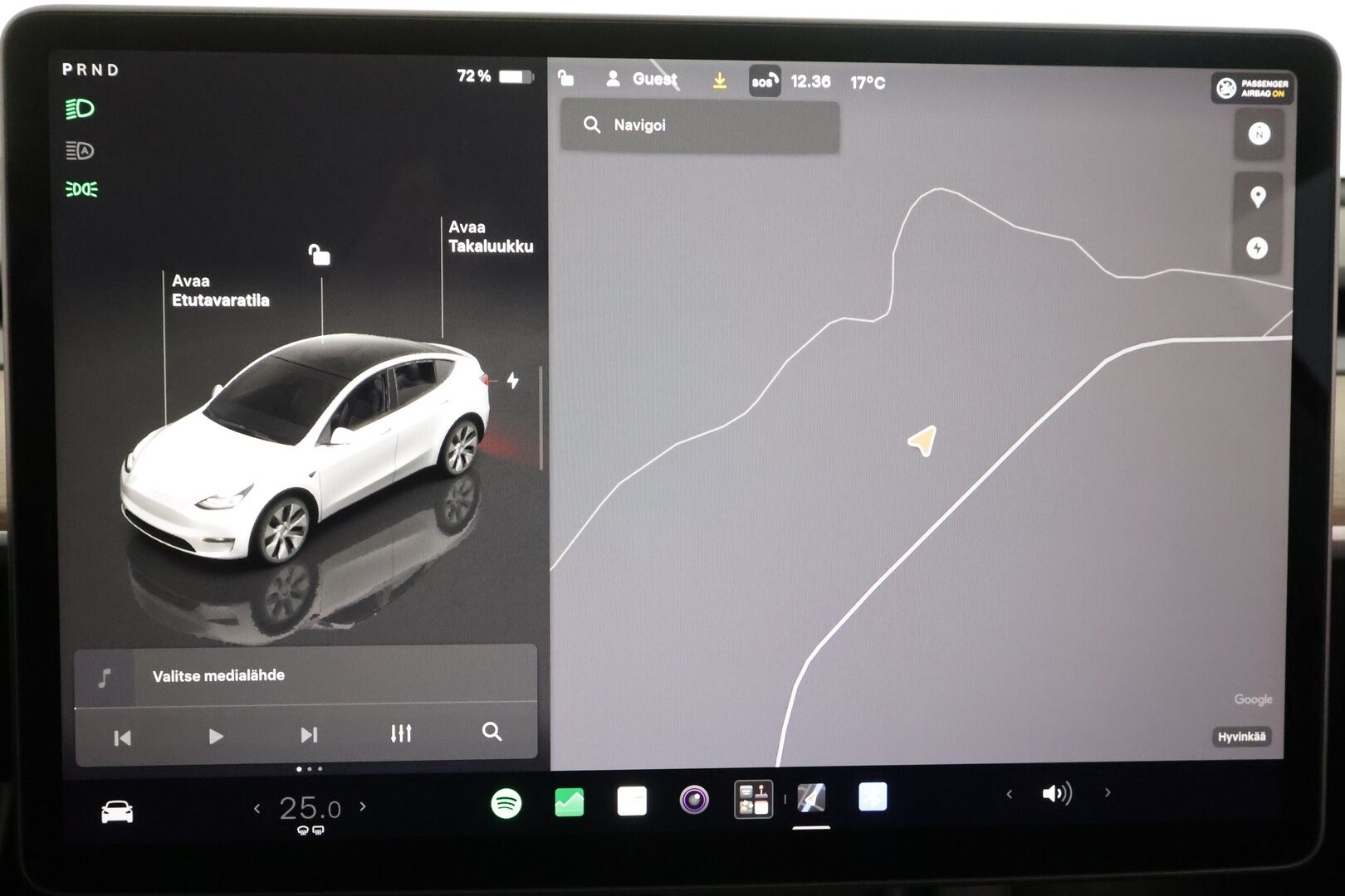 Tesla Model Y 2023 Long Range - | Koukku | ILP | Lasikatto | ACC | Matrix-LED | P.Kamera | Muistipenkki | Premium Audio | Navi | Kaistavahti | Keyless | 1-om Suomi-auto | Kahdet renkaat | 2x Latauskaapelit |