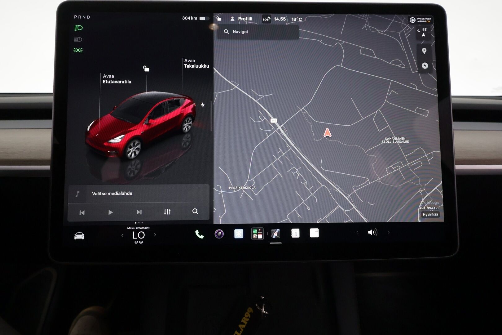 Tesla Model Y 2023 Long Range - | ACC | ILP | Koukku | 1-om suomiauto | Cherry Red | Lasikatto | Matrix | Premium Audio | Muistipenkki | Sähkönahat | Autosteer | 2x renkaat aluin | ALV | 
