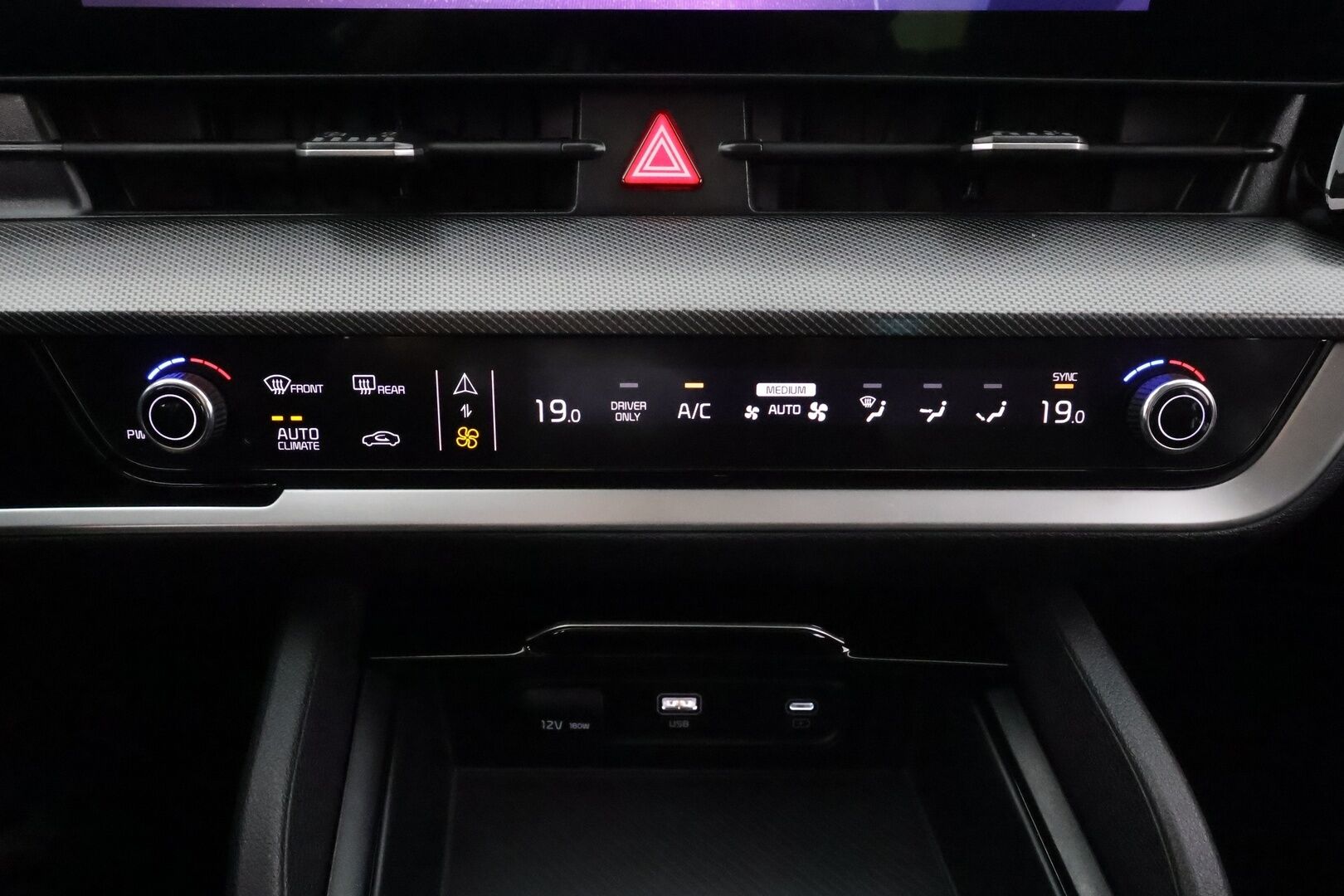 Kia Sportage 2023 1.6 T-GDI AWD Plug-in Hybrid EX AT 265hv Premium * ACC / P.kamera / LED / Navi / Koukku / KeylessGo / Sähköpenkit * - 1.Om Suomi-auto / Akku kuntotarkastettu SoH 98,4% / Kahdet renkaat aluvanteilla 