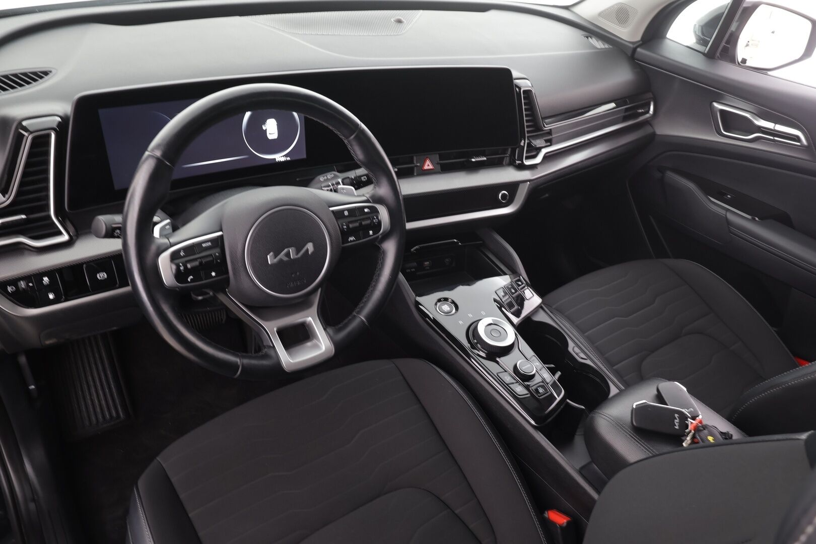 Kia Sportage 2023 1.6 T-GDI AWD Plug-in Hybrid EX AT 265hv Premium * ACC / P.kamera / LED / Navi / Koukku / KeylessGo / Sähköpenkit * - 1.Om Suomi-auto / Akku kuntotarkastettu SoH 98,4% / Kahdet renkaat aluvanteilla 