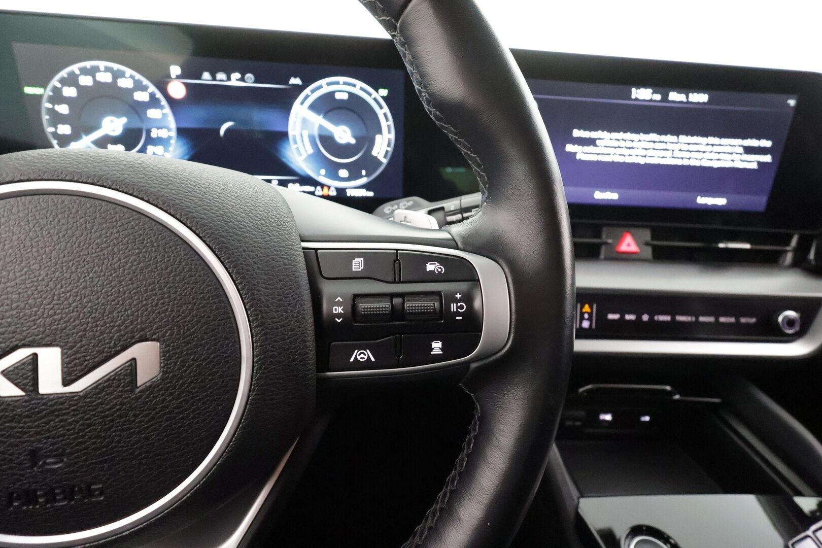 Kia Sportage 2023 1.6 T-GDI AWD Plug-in Hybrid EX AT 265hv Premium * ACC / P.kamera / LED / Navi / Koukku / KeylessGo / Sähköpenkit * - 1.Om Suomi-auto / Akku kuntotarkastettu SoH 98,4% / Kahdet renkaat aluvanteilla 