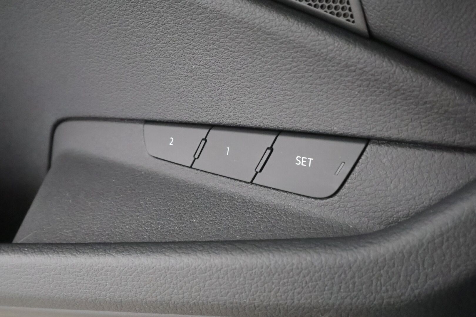 Audi Q8 e-tron 2024 Sportback 55 e-tron quattro - | ACC | Koukku | Matrix | Muistipenkki | Nahka-alcantara sporttipenkit | P.kamera | Keyless | Audi Sound System | 1-om suomiauto | 2x renkaat aluin | 