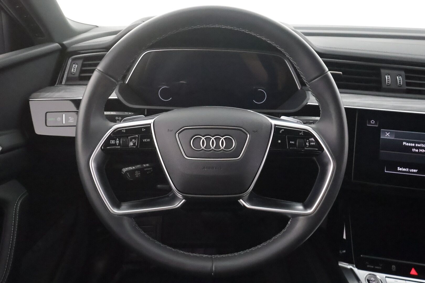 Audi Q8 e-tron 2024 Sportback 55 e-tron quattro - | ACC | Koukku | Matrix | Muistipenkki | Nahka-alcantara sporttipenkit | P.kamera | Keyless | Audi Sound System | 1-om suomiauto | 2x renkaat aluin | 