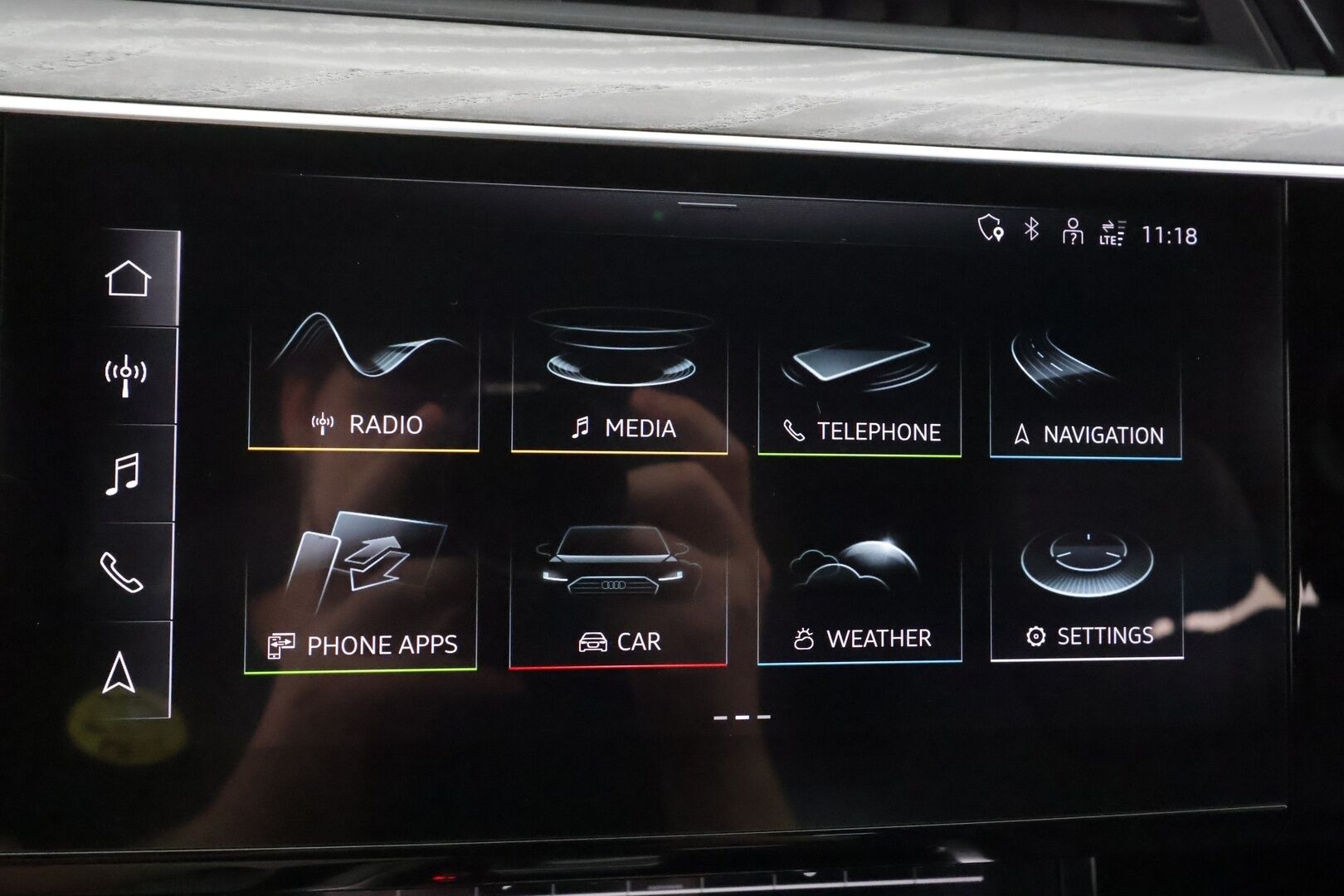 Audi Q8 e-tron 2024 Sportback 55 e-tron quattro - | ACC | Koukku | Matrix | Muistipenkki | Nahka-alcantara sporttipenkit | P.kamera | Keyless | Audi Sound System | 1-om suomiauto | 2x renkaat aluin | 
