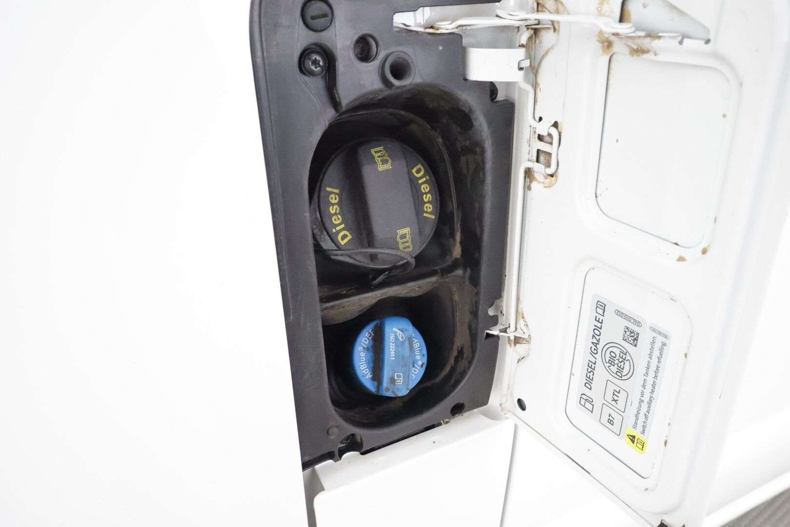 Volkswagen Transporter 2024 2,0 TDI 110 kW 4Motion DSG * Vakkari / Webasto / P.tutka / Nahat / 2xRenkaat / Ilmastointi / Bluetooth * - Hyvin huollettu Suomiauto kaksilla renkailla ja vanteilla!