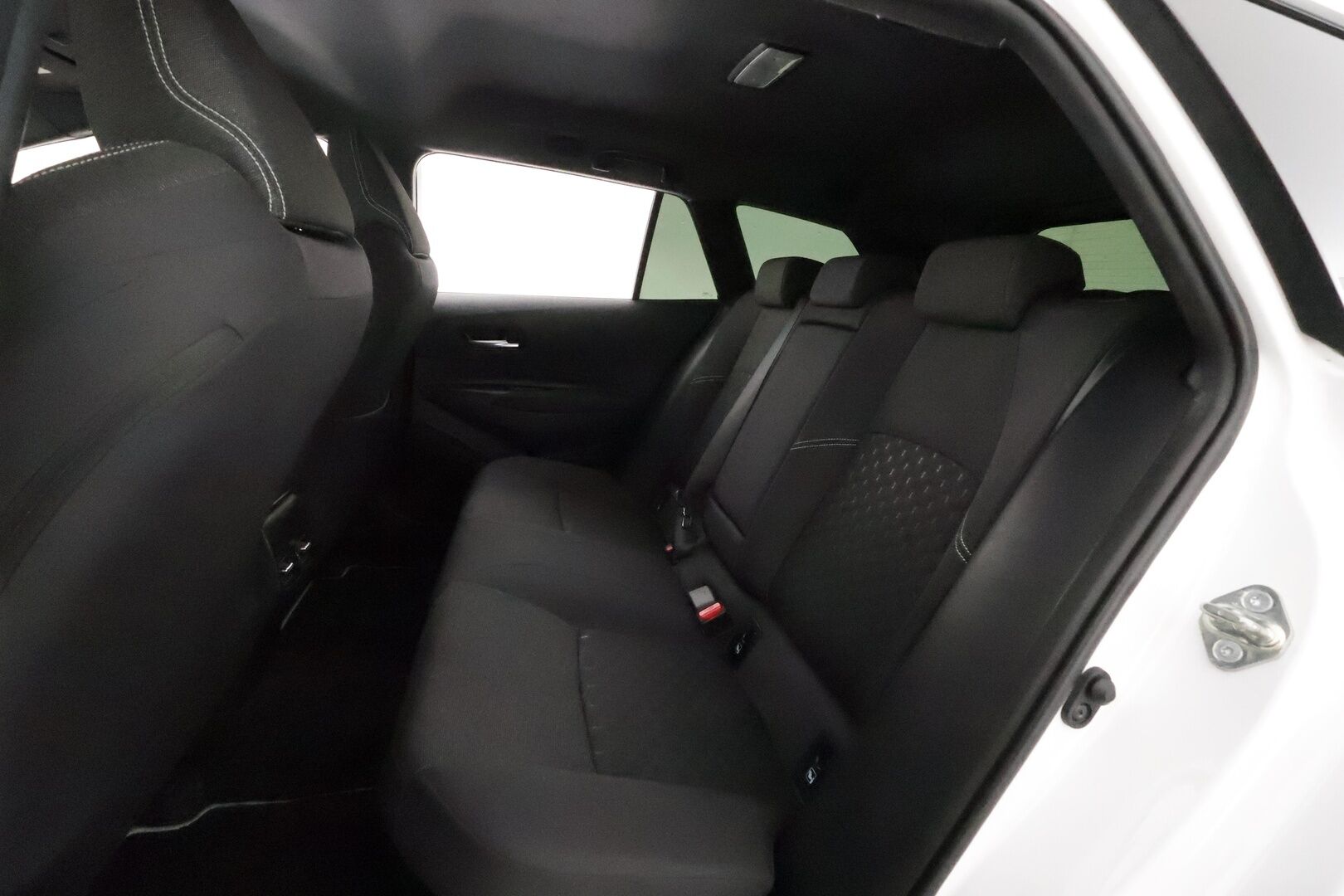 Toyota Corolla 2023 Touring Sports 1,8 Hybrid Active **Facelift / Adapt.vakkari / P.kamera / Ratinlämmitin / Apple&Android** - Suomi-auto / Merkkihuollettu 