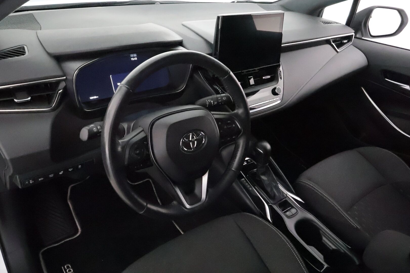 Toyota Corolla 2023 Touring Sports 1,8 Hybrid Active **Facelift / Adapt.vakkari / P.kamera / Ratinlämmitin / Apple&Android** - Suomi-auto / Merkkihuollettu 