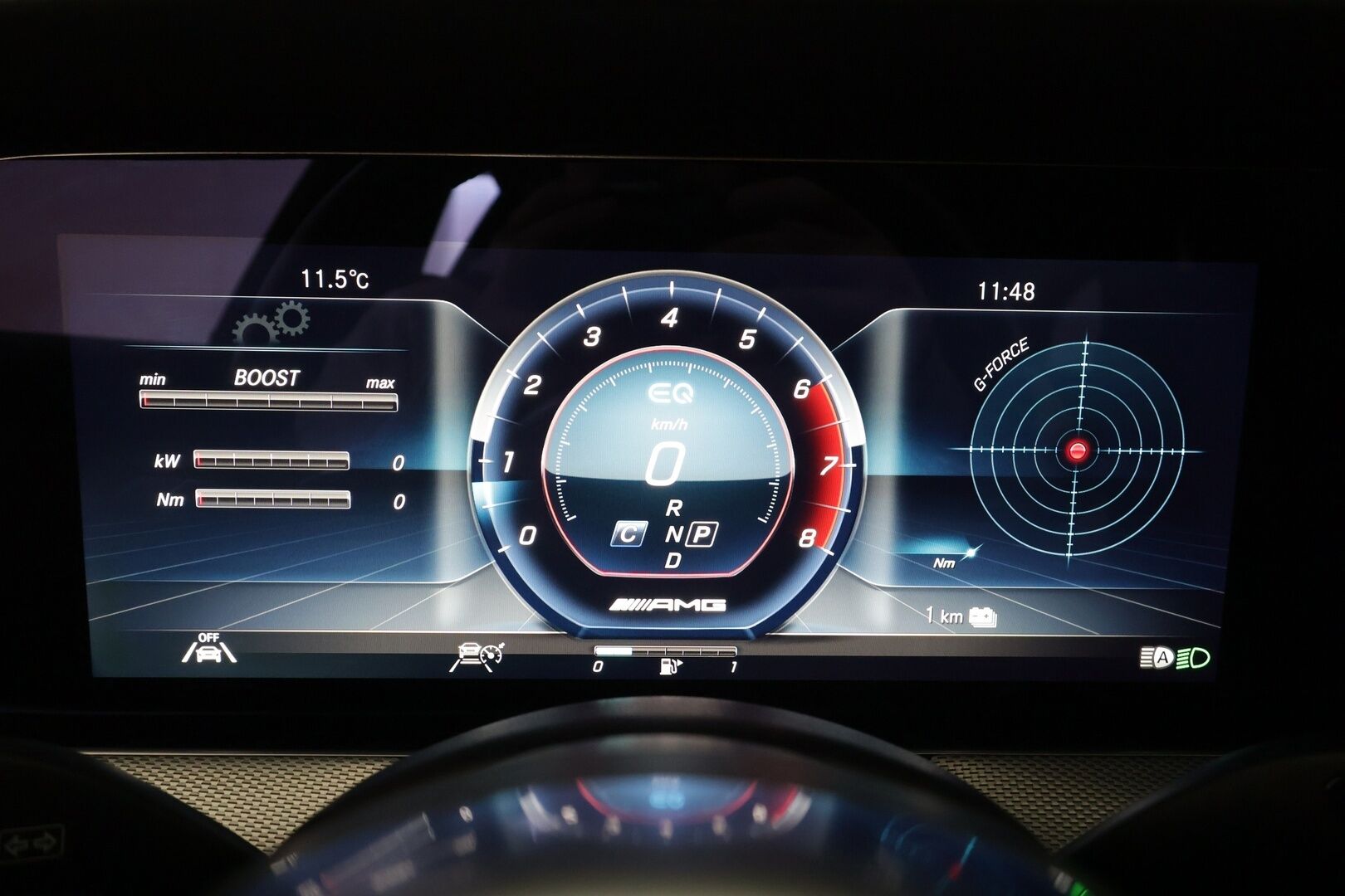 Mercedes-Benz E 2020 300 de T A Business Edition AMG EQ Power * Distronic / Multibeam / 360 / Burmester / Sportpenkit / Navi / Kaistavahti * - Widescreen / Kahdet renkaat aluvanteilla