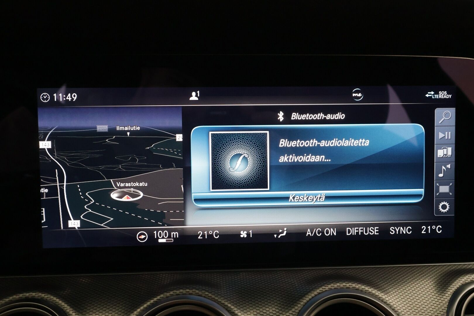 Mercedes-Benz E 2020 300 de T A Business Edition AMG EQ Power * Distronic / Multibeam / 360 / Burmester / Sportpenkit / Navi / Kaistavahti * - Widescreen / Kahdet renkaat aluvanteilla