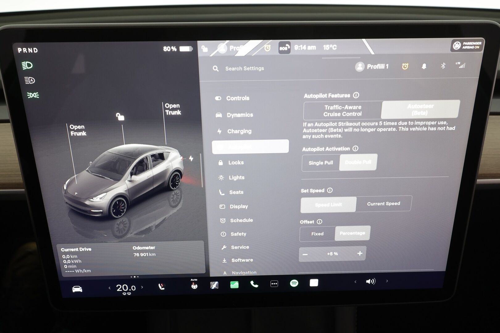 Tesla Model Y 2023 Performance * Lasikatto / Koukku / Premium Audio / Matrix LED / P.kamera / ILP / Mustat nahat * - 1.Om Suomi-auto / Kahdet renkaat aluvanteilla
