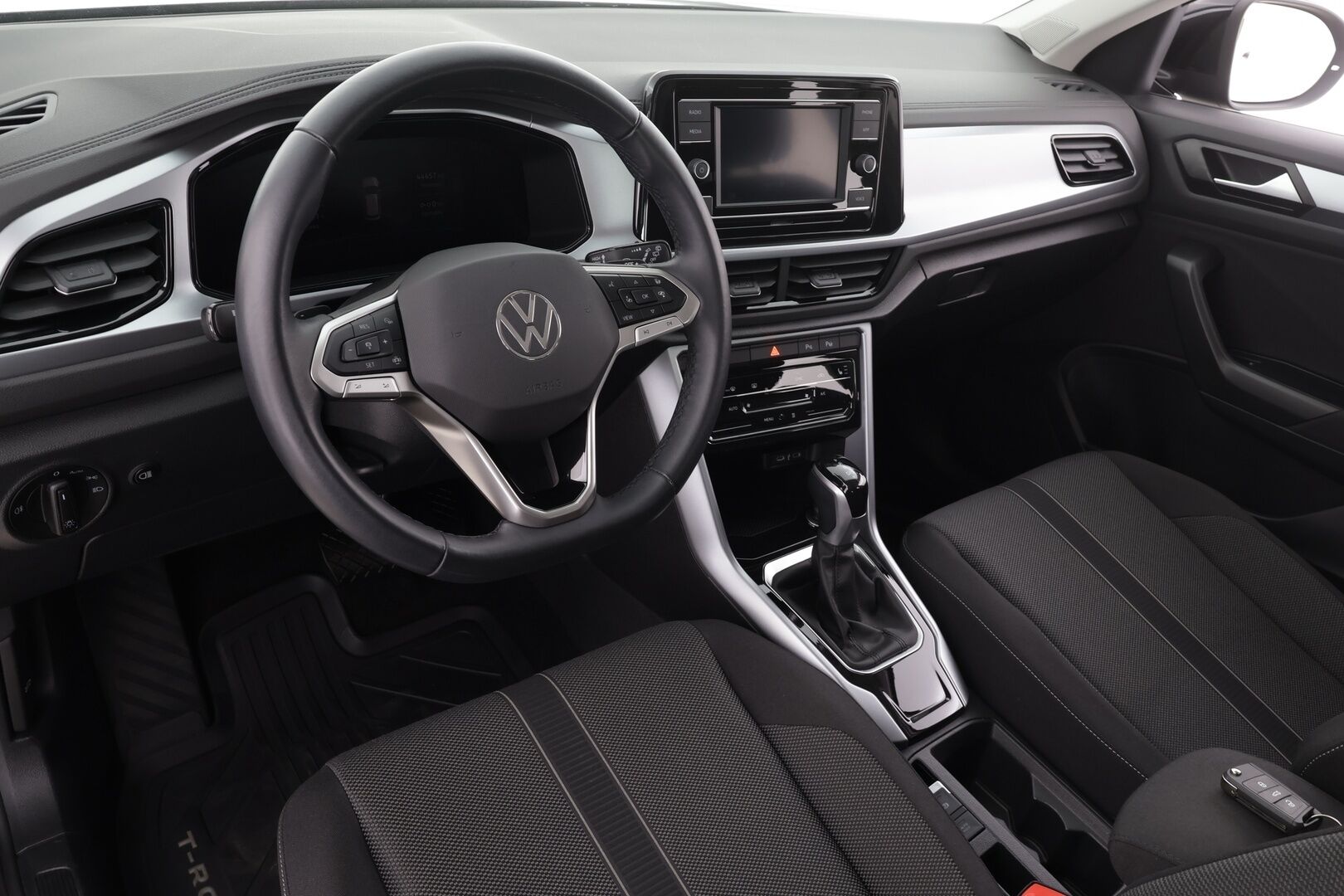 Volkswagen T-Roc 2024 Comfort Business Limited 1,5 TSI EVO 110 kW DSG * Webasto / ACC / LED / P.Kamera / Kaistavahti / Digimittaristo * - *1-om Suomi-auto / Kahdet renkaat & vanteet!*