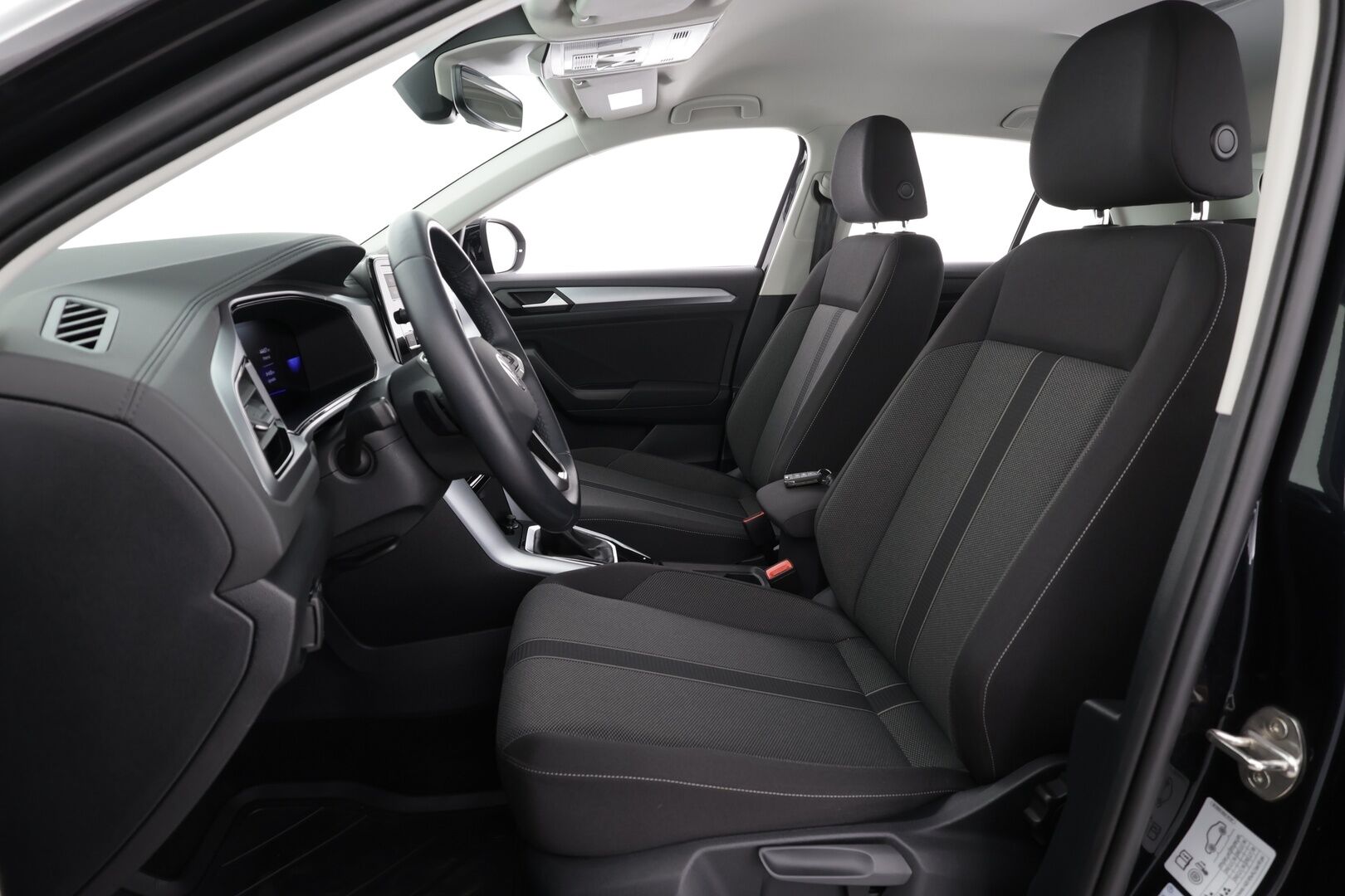 Volkswagen T-Roc 2024 Comfort Business Limited 1,5 TSI EVO 110 kW DSG * Webasto / ACC / LED / P.Kamera / Kaistavahti / Digimittaristo * - *1-om Suomi-auto / Kahdet renkaat & vanteet!*