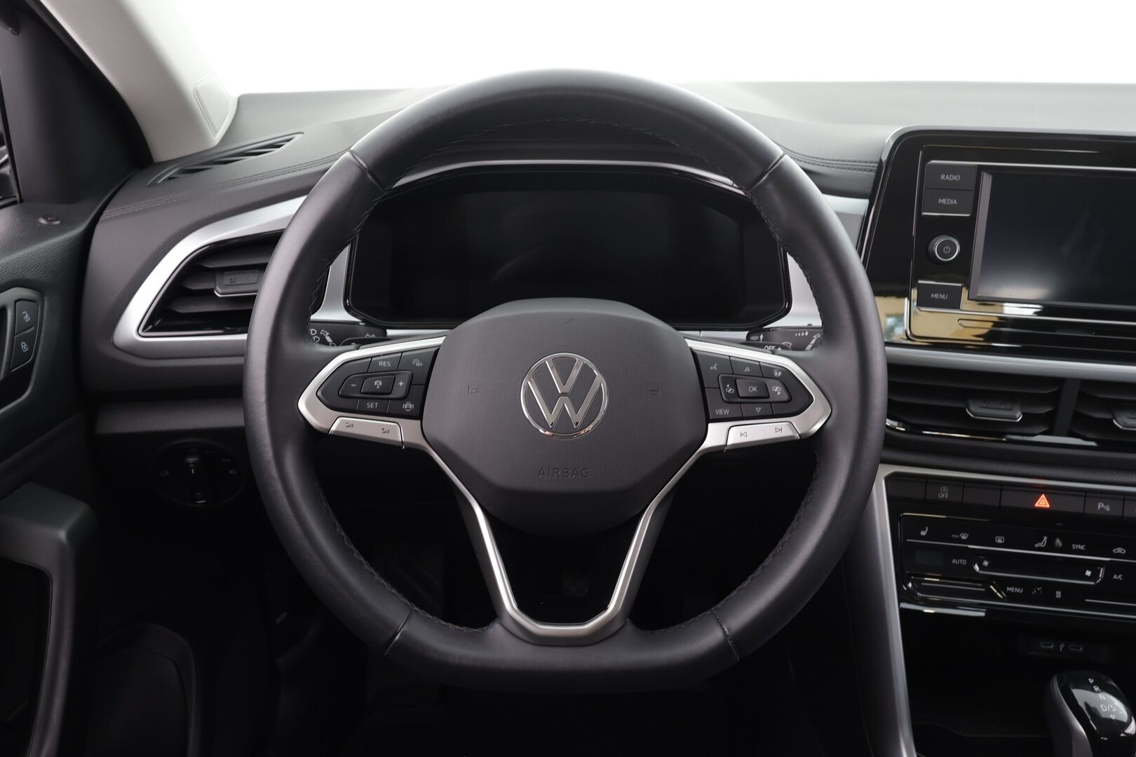 Volkswagen T-Roc 2024 Comfort Business Limited 1,5 TSI EVO 110 kW DSG * Webasto / ACC / LED / P.Kamera / Kaistavahti / Digimittaristo * - *1-om Suomi-auto / Kahdet renkaat & vanteet!*