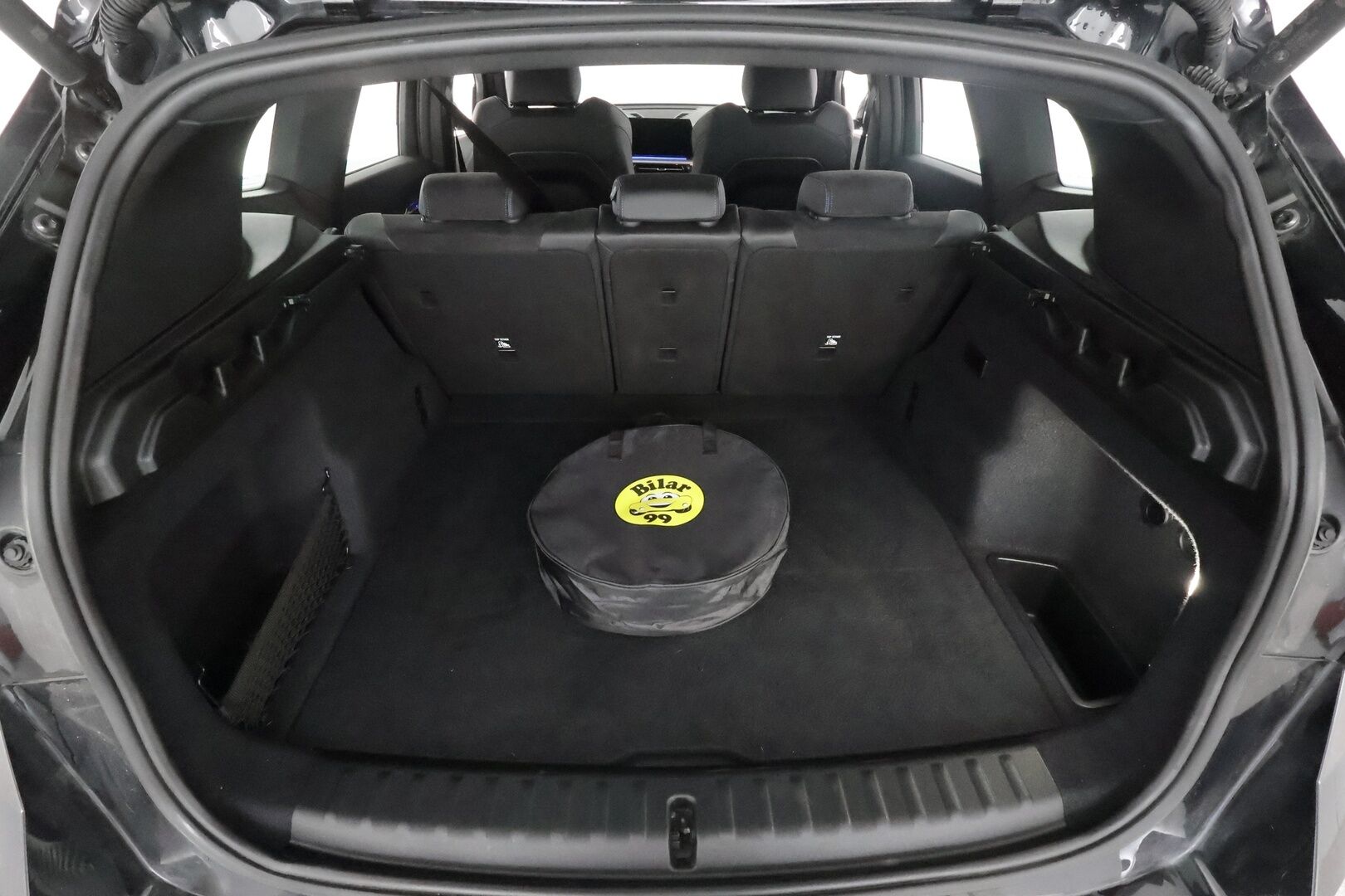 BMW X1 2024 U11 25e xDrive Charged Edition M Sport - | ACC | Lisälämmitin | Harman/Kardon | Vetokoukku | Peruutuskamera | Comfort Access | Adapt.Led | 1.Om suomi-auto | Merkkihuollettu | Kahdet Renkaat |