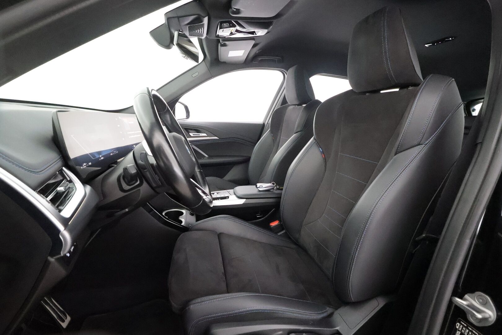 BMW X1 2024 U11 25e xDrive Charged Edition M Sport - | ACC | Lisälämmitin | Harman/Kardon | Vetokoukku | Peruutuskamera | Comfort Access | Adapt.Led | 1.Om suomi-auto | Merkkihuollettu | Kahdet Renkaat |