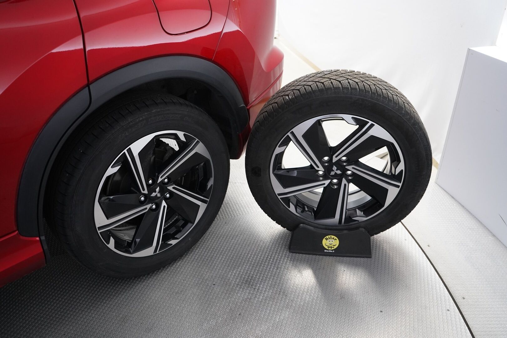 Mitsubishi Eclipse Cross 2022 2.4 PHEV Intense 4WD *Acc / 360 Kamera / Koukku / Keyless / Bliss / Nav / Ratinlämmitin* - Kahdet vanteet / Merkkihuollettu / Viimeisin huolto 48tkm 