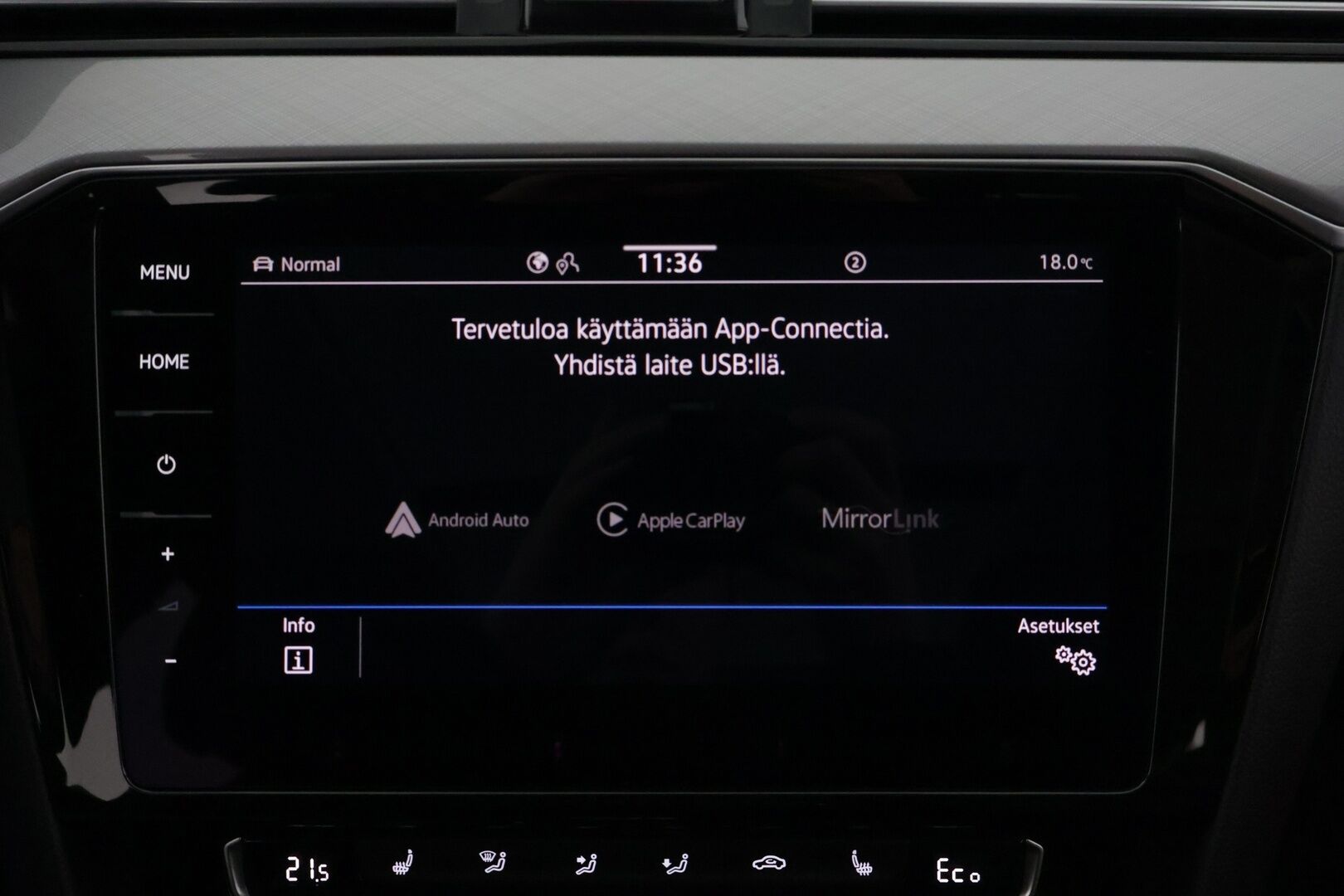 Volkswagen Passat 2020 13 kWh, GTE Plug-In Hybrid 160kw * Panorama / IQ LED / Adapt.Vakkari / Lane Assist / Ratinlämmitys / Dynaamiset vilkut / Koukku * - * Kahdet renkaat / Huippu varusteet *