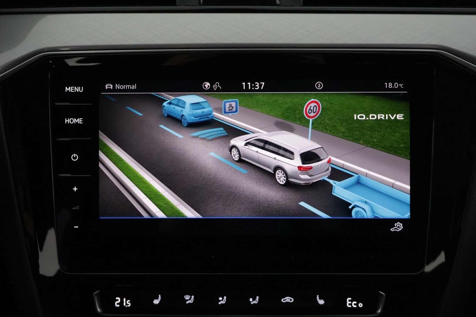 Volkswagen Passat 2020 13 kWh, GTE Plug-In Hybrid 160kw * Panorama / IQ LED / Adapt.Vakkari / Lane Assist / Ratinlämmitys / Dynaamiset vilkut / Koukku * - * Kahdet renkaat / Huippu varusteet *