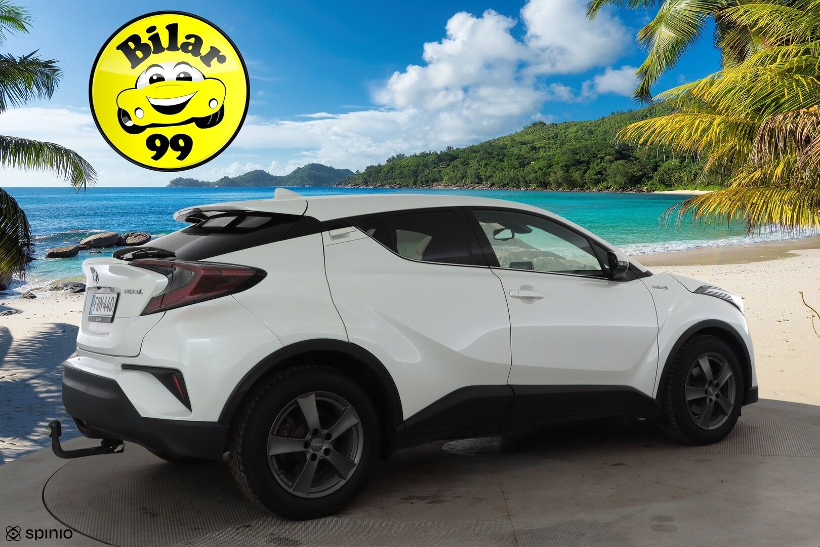 Toyota C-HR 2019 1,8 Hybrid Style * ACC / P.kamera / LED / Navi / JBL / Koukku / Nahat / KeylessGo * - Kahdet renkaat aluvanteilla