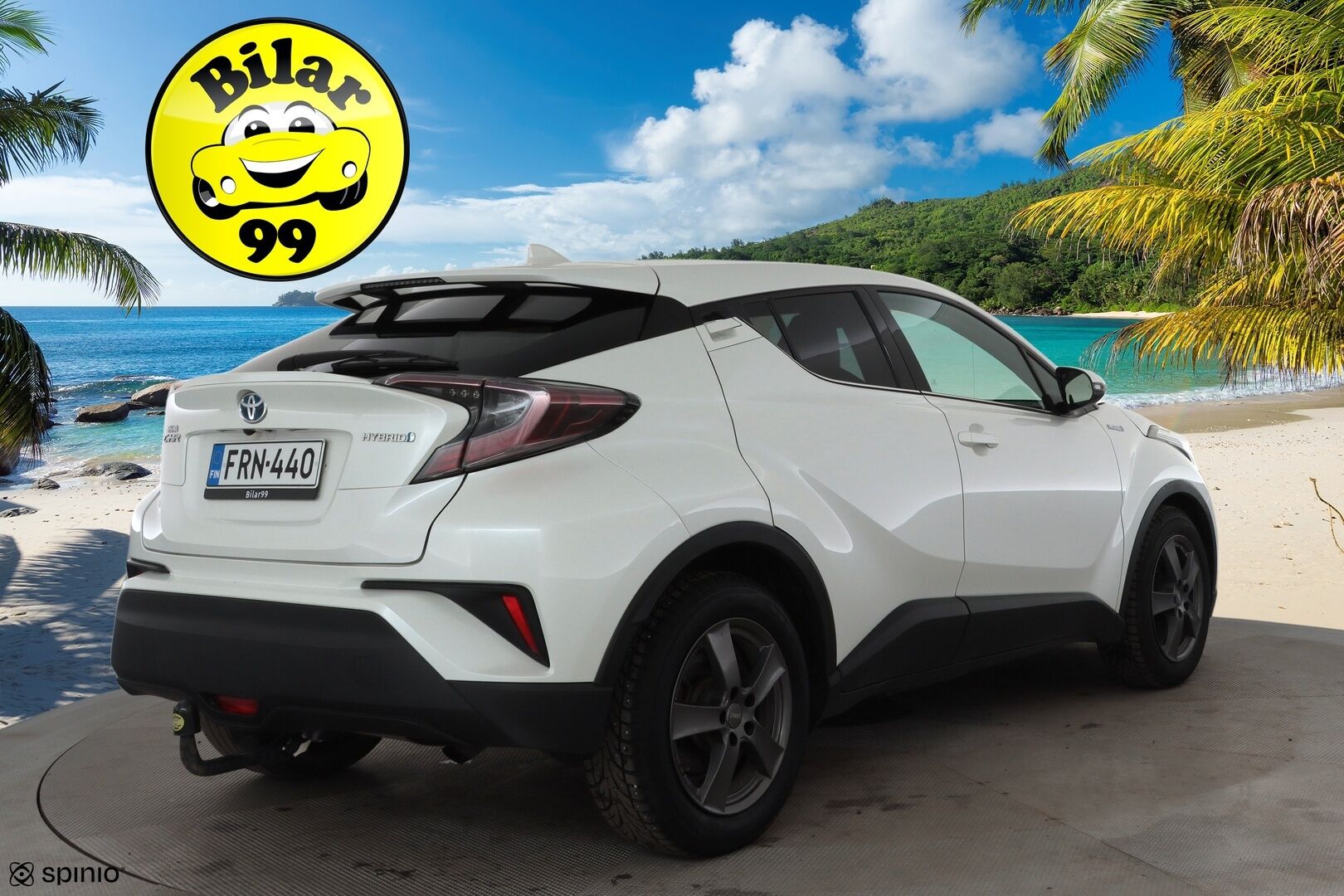 Toyota C-HR 2019 1,8 Hybrid Style * ACC / P.kamera / LED / Navi / JBL / Koukku / Nahat / KeylessGo * - Kahdet renkaat aluvanteilla